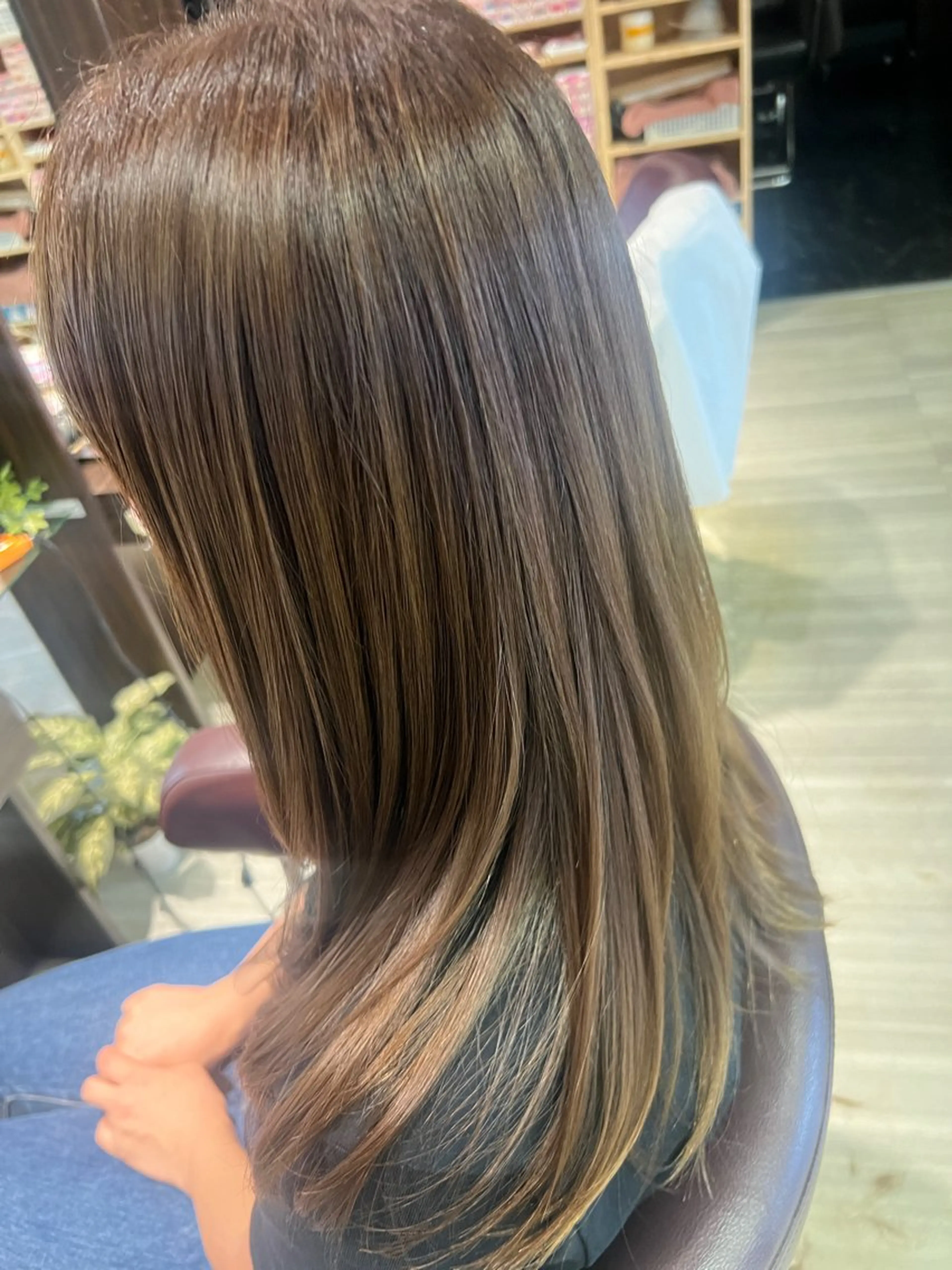 ロング カット 縮毛矯正 トリートメント 南草津美容室デザインスペースアース所属・【南草津】髪質改善 ヘナカラー&縮毛矯正のヘアスタイル