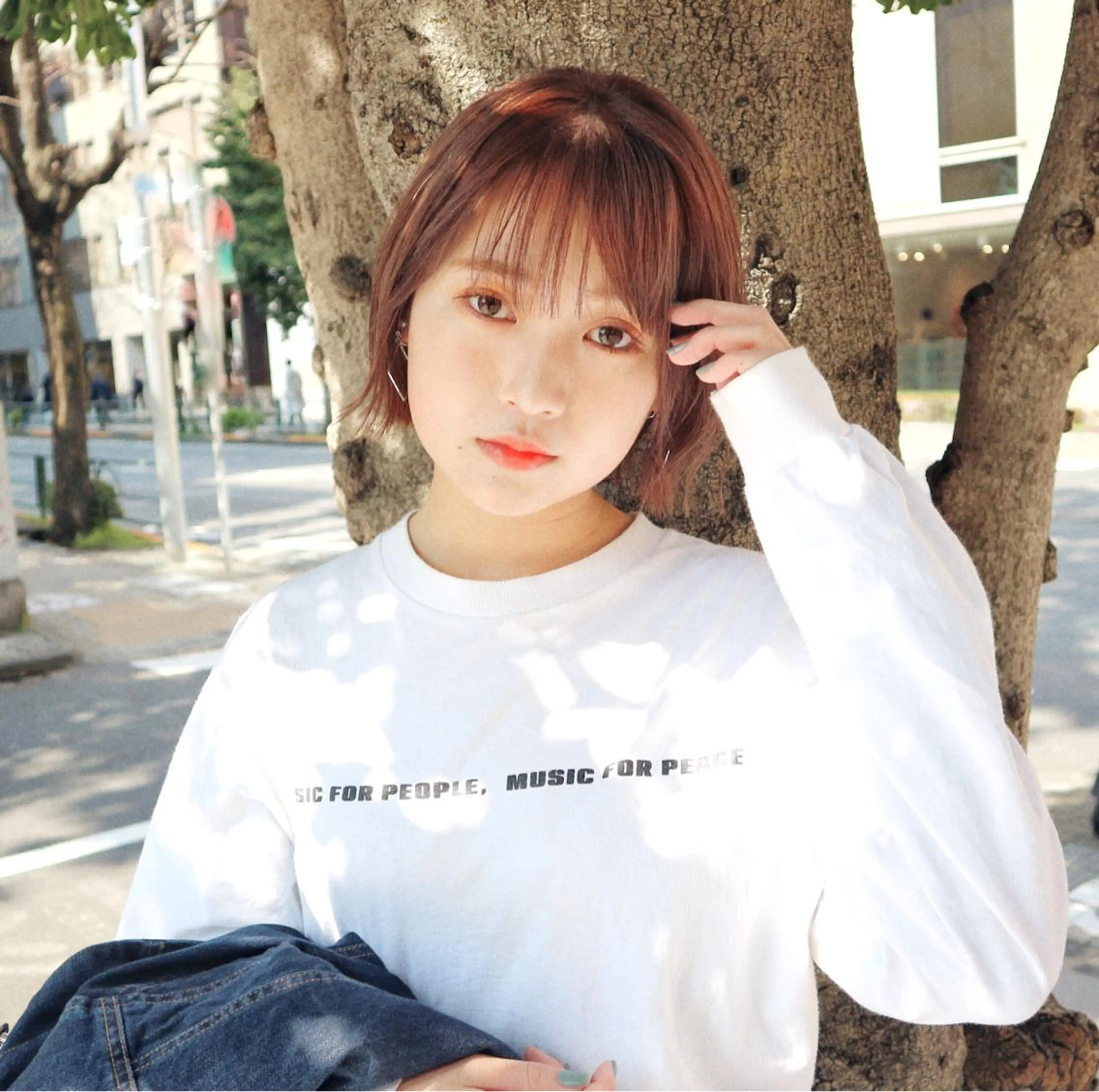 ミディアム カラー 切りっぱなしボブ ショートボブ ベージュカラー ボブ ウルフカット amber池袋所属・徳本 駿太のヘアスタイル