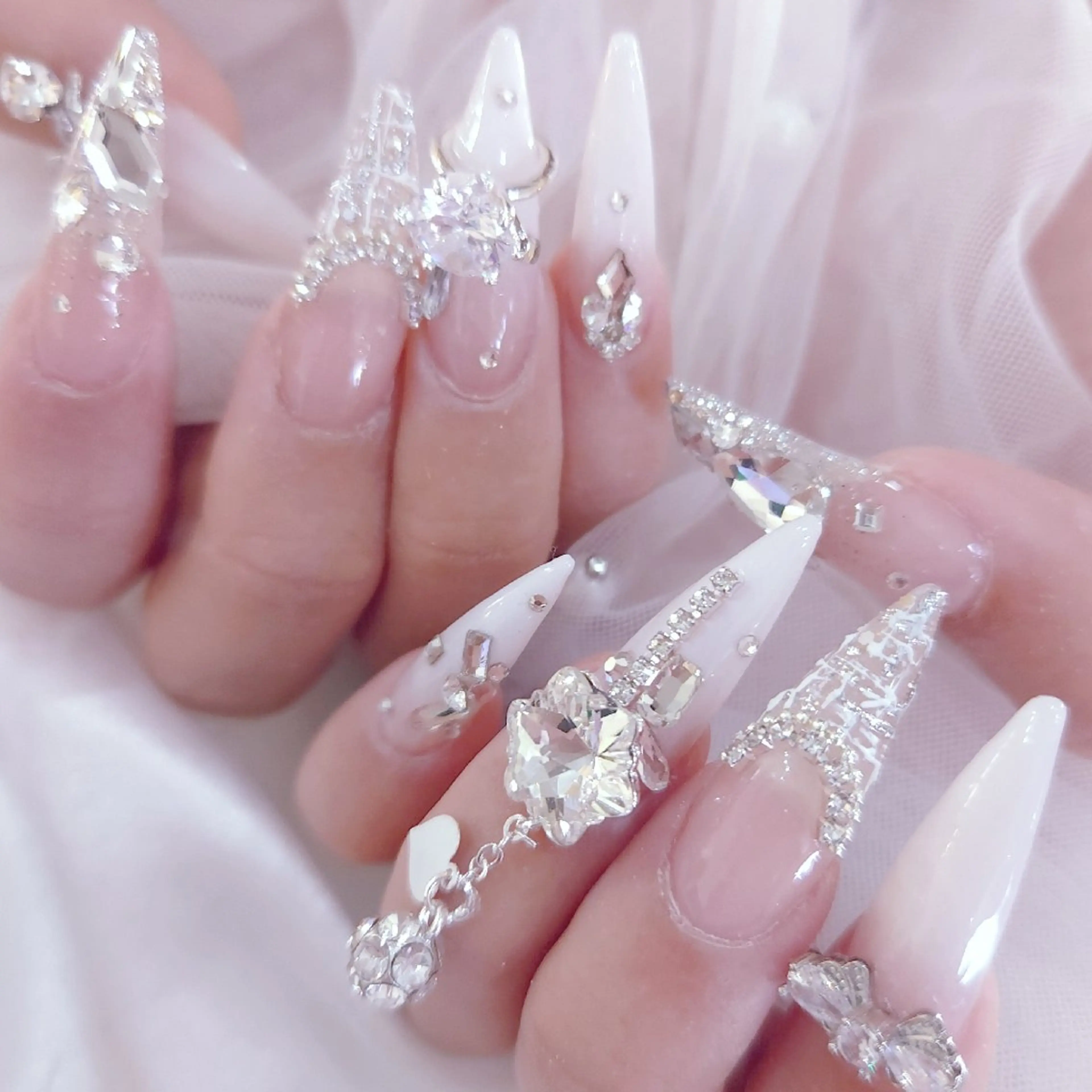 ネイル 梅田🦄中崎町🩵 u n o 0 1のネイルデザイン