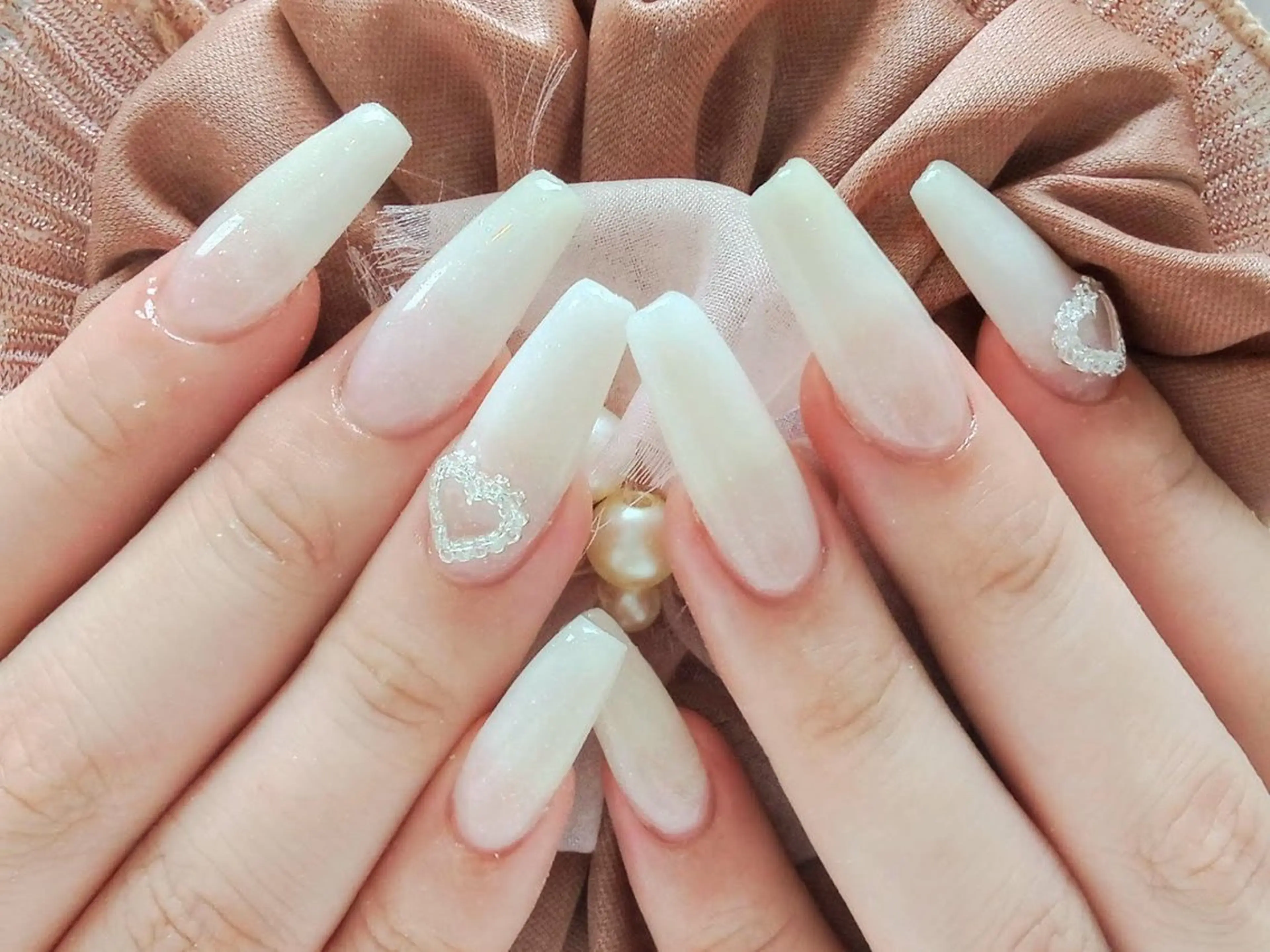 ネイル スカルプネイル ホワイト ハンドネイル Pleasure / macoのネイルデザイン