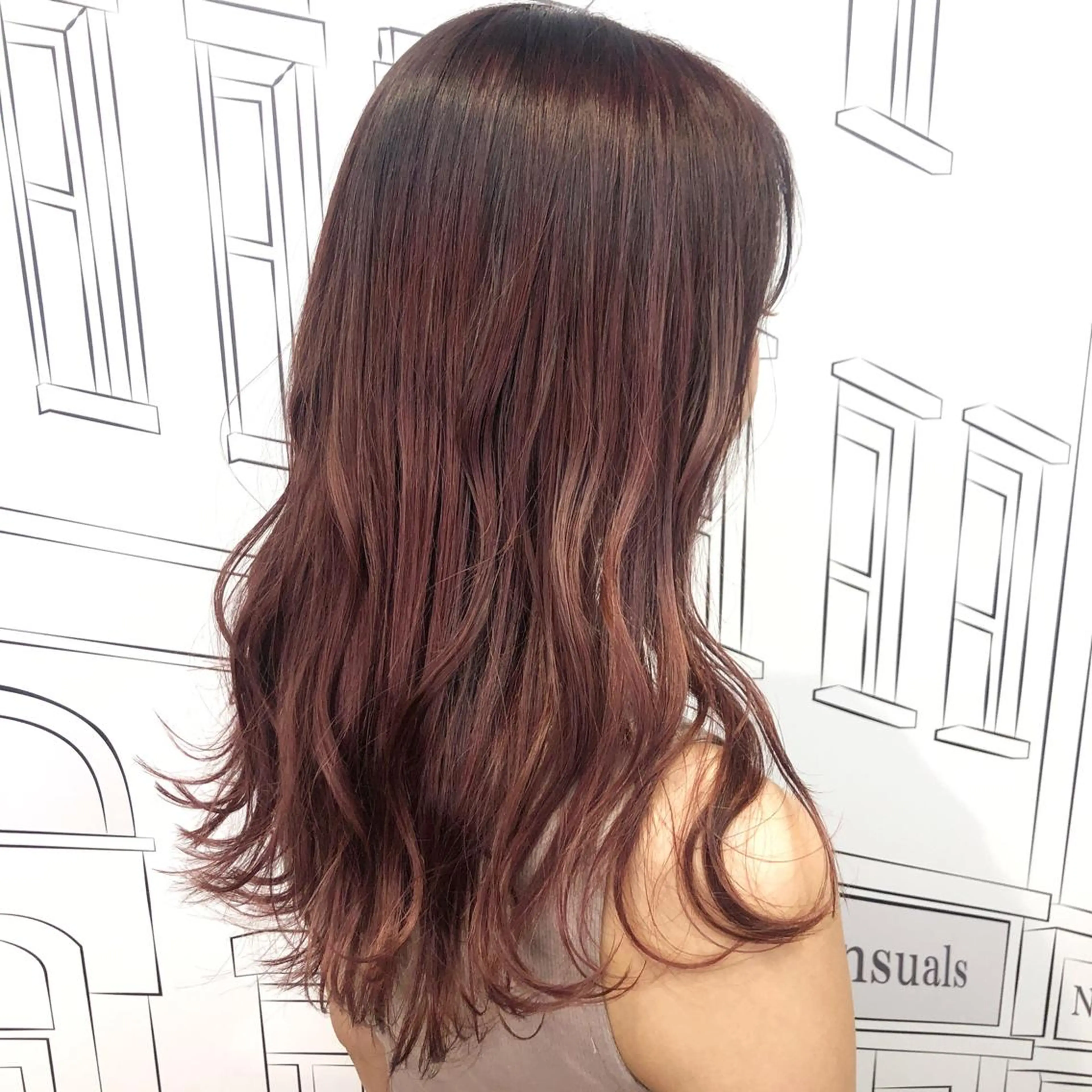 ミディアム カラー TOMOKA 艶髪/透明感カラーのヘアスタイル