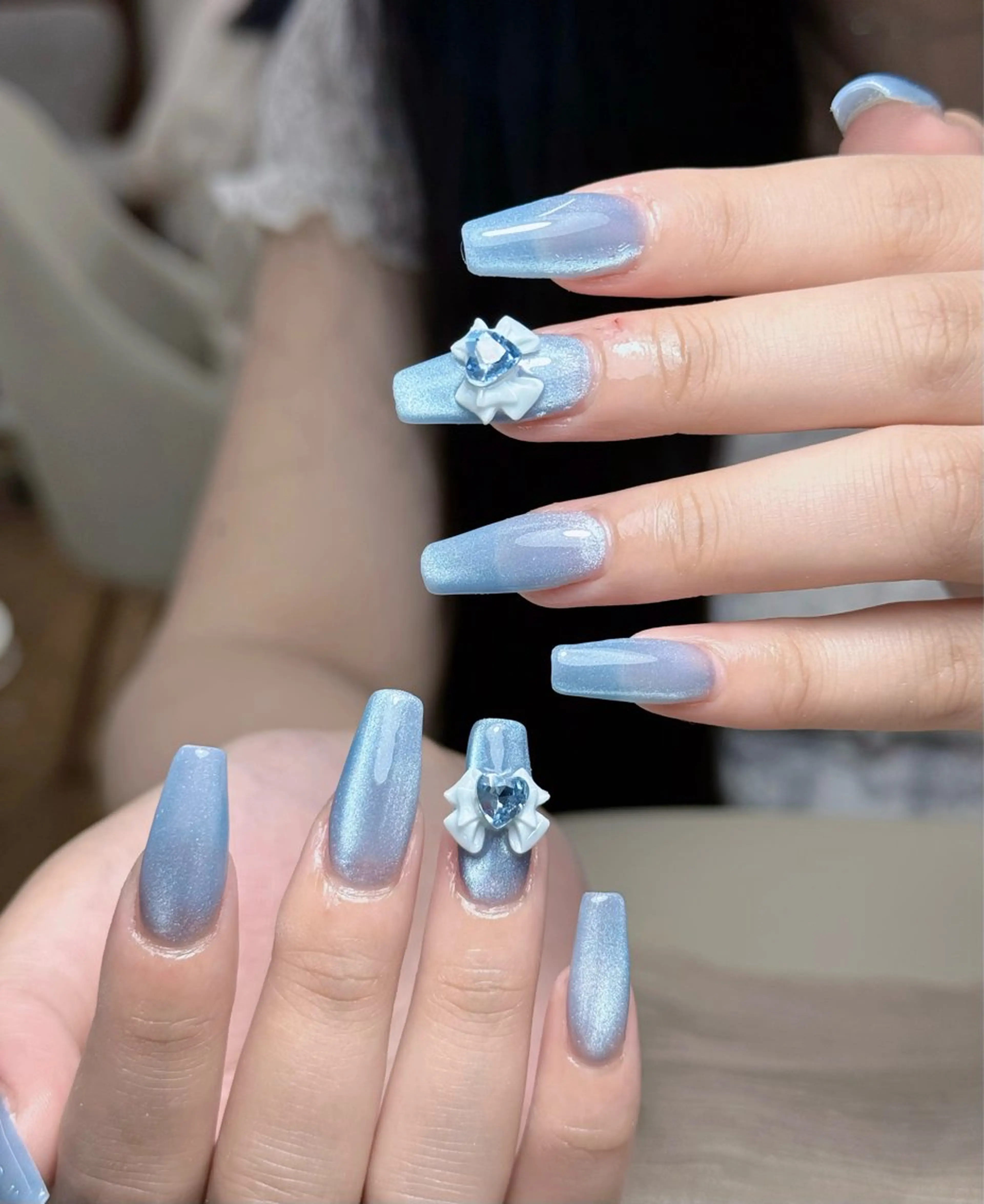 ネイル オーロラネイル ブルー チークネイル フットネイル フレンチネイル ハンドネイル JAN 168 池袋のネイルデザイン