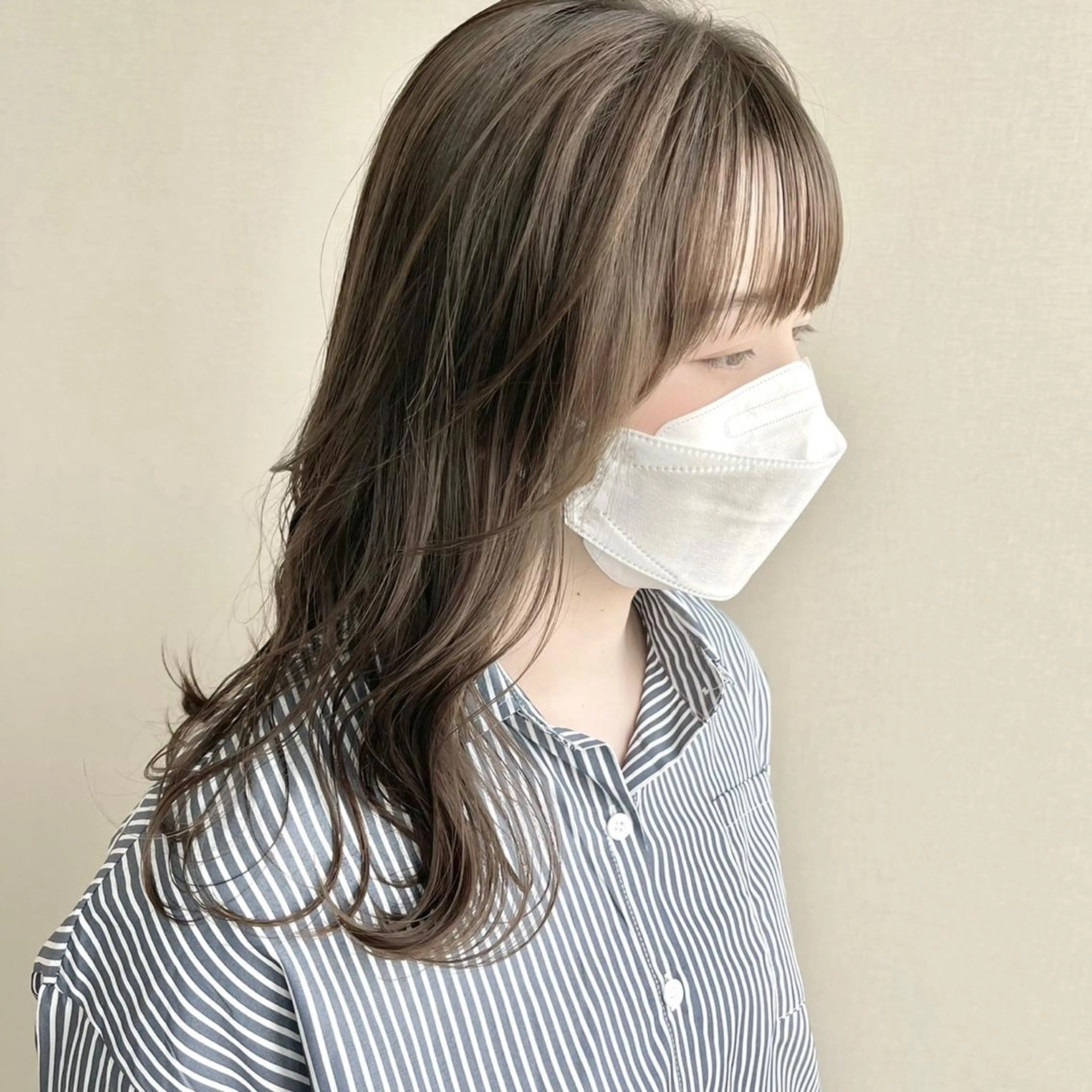 カラー 堀結香/顔まわり レイヤー/蒲生四丁目のヘアスタイル