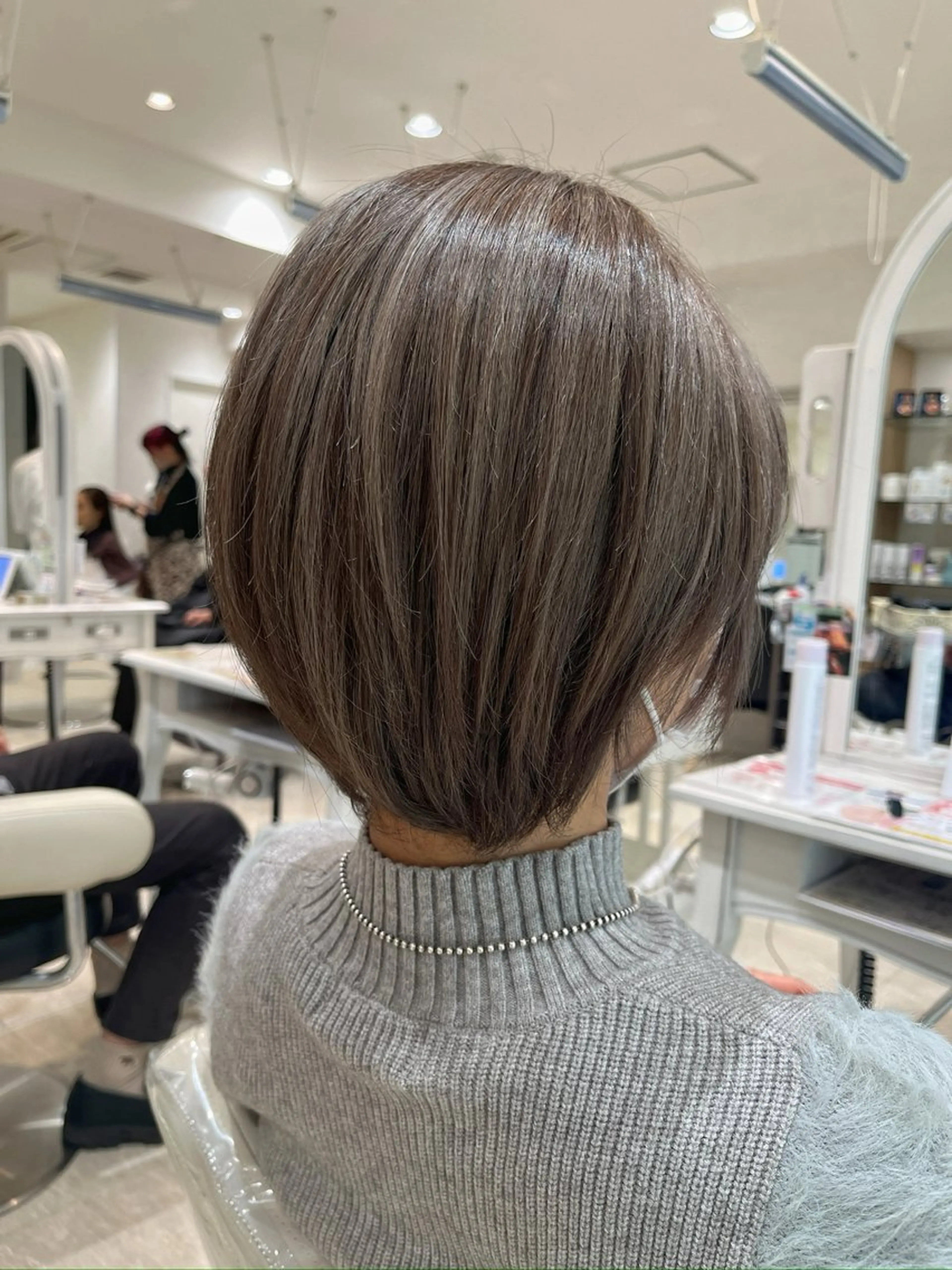 ショート カラー ヘアカラー シアーベージュニスト 🥣大石亜里紗のヘアスタイル