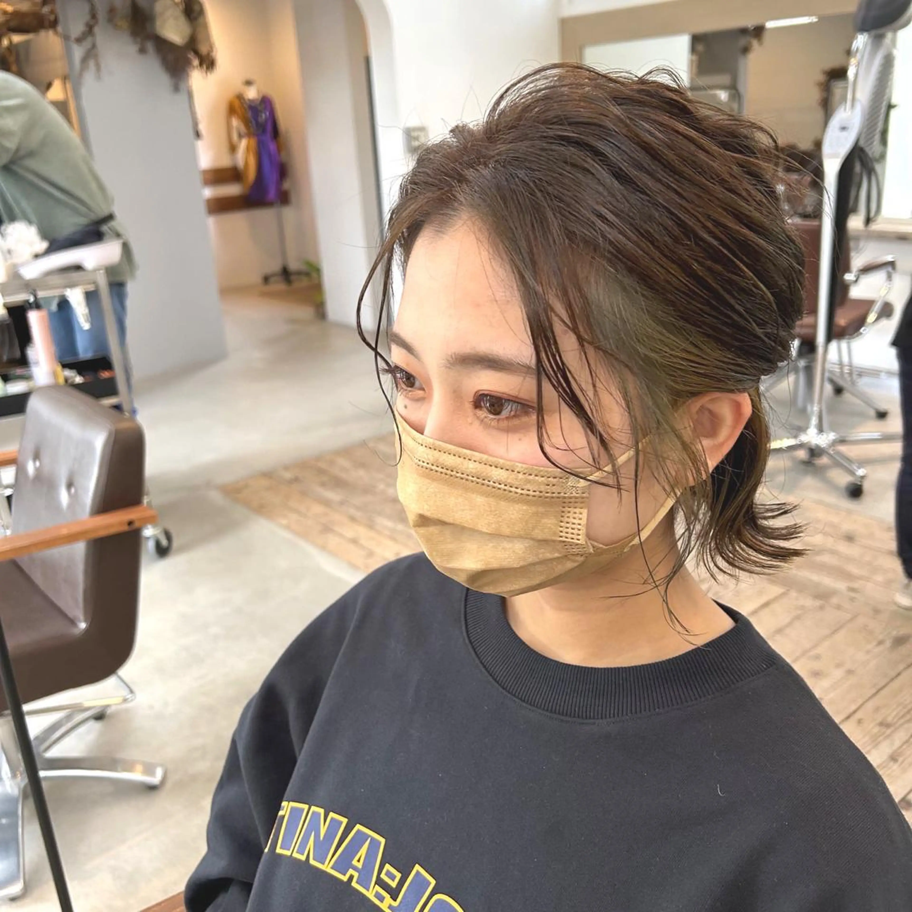 ショート カット ヘアカラー 綿貫 美雪のヘアスタイル