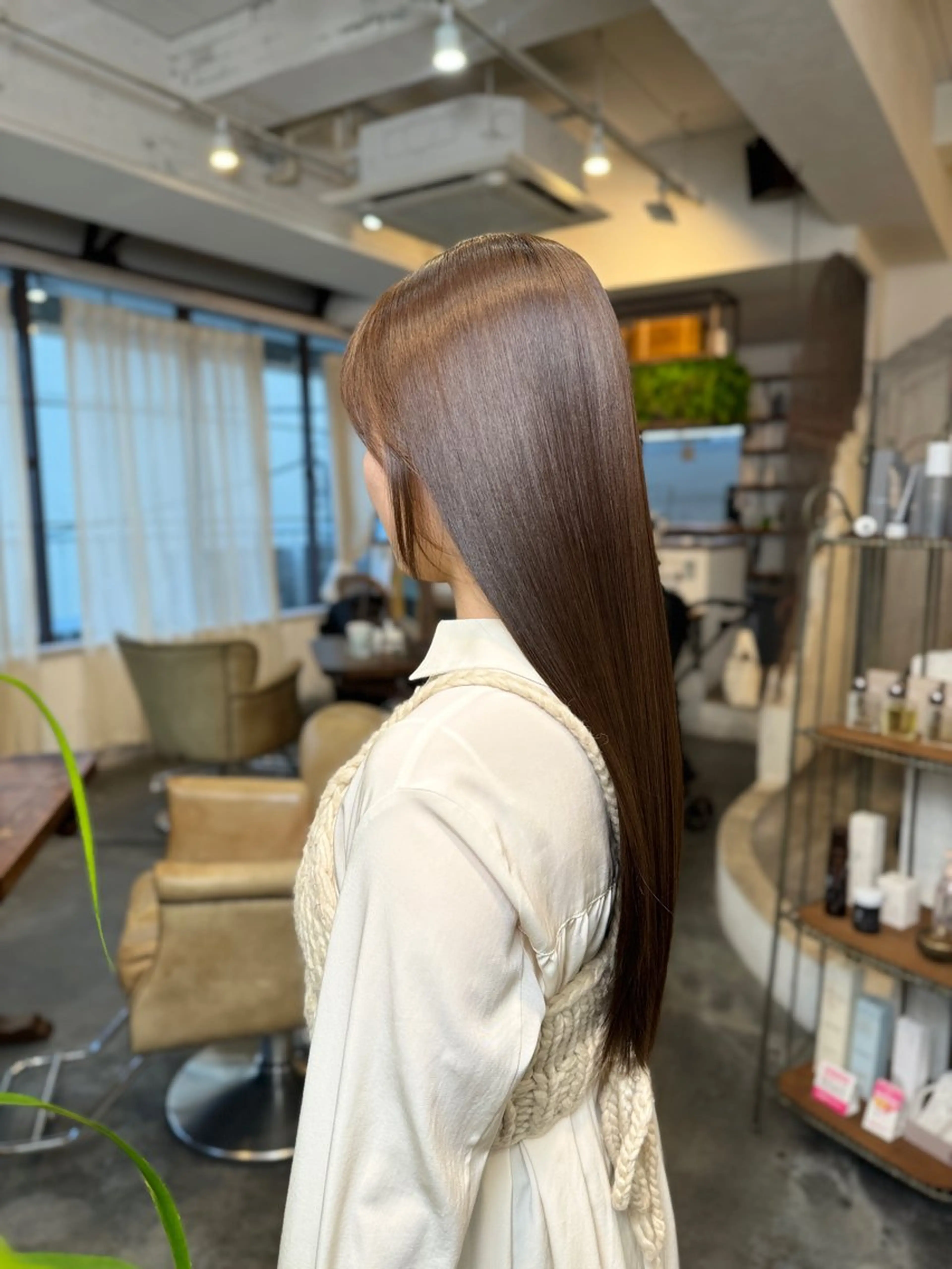 ロング カラー 🌟学割クーポン多数 すがわら🌟のヘアスタイル