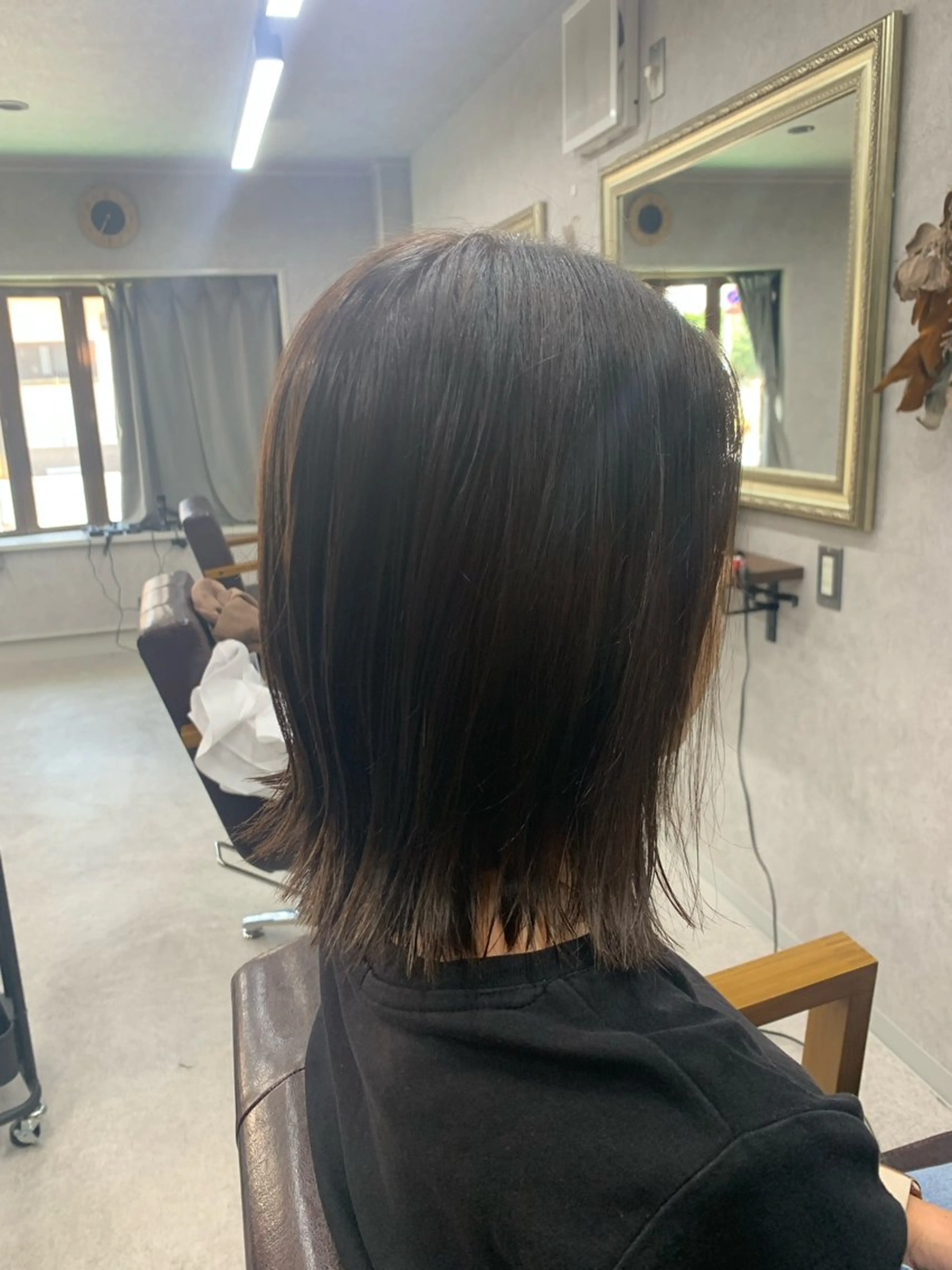 ミディアム カラー カット ヘアカラー トリートメント Lien 深井店のヘアスタイル