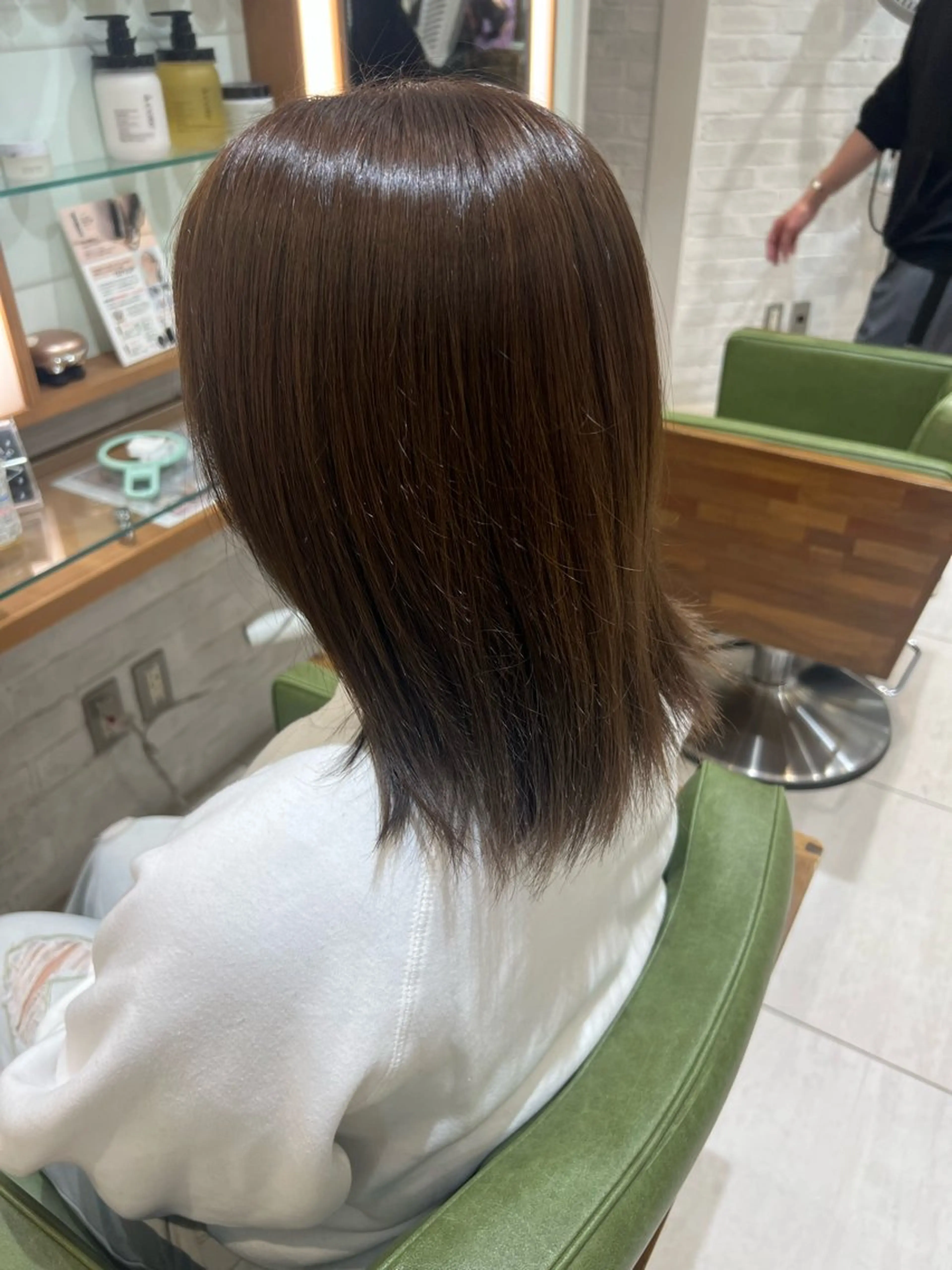 ミディアム アッシュ カット ヘアカラー トリートメント 山口 愛紗花のヘアスタイル