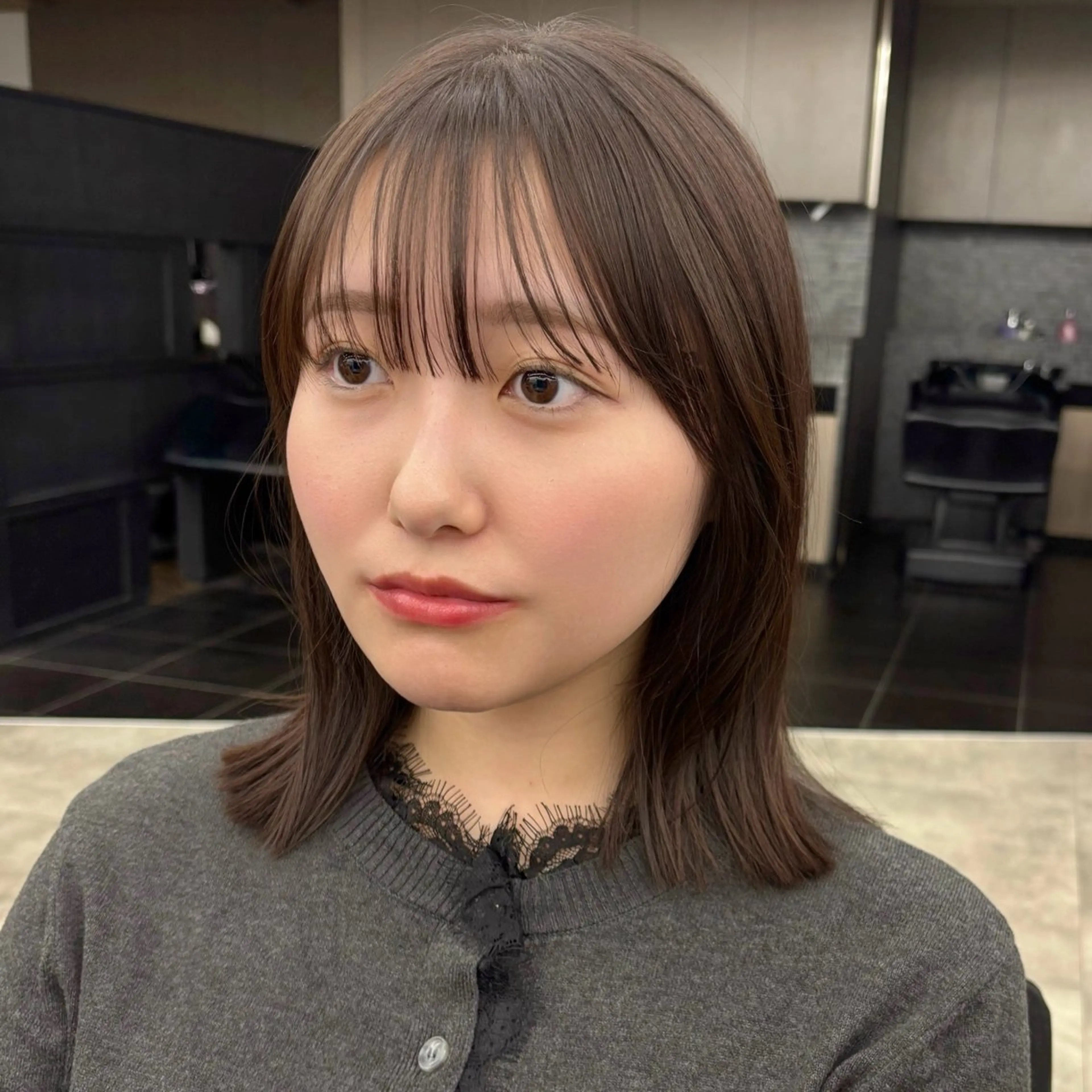 ショート カラー ボブ くびれヘア レイヤーカット 外ハネヘア カット トリートメント 顔まわり🥨レイヤー /透明感/水口舞奈のヘアスタイル