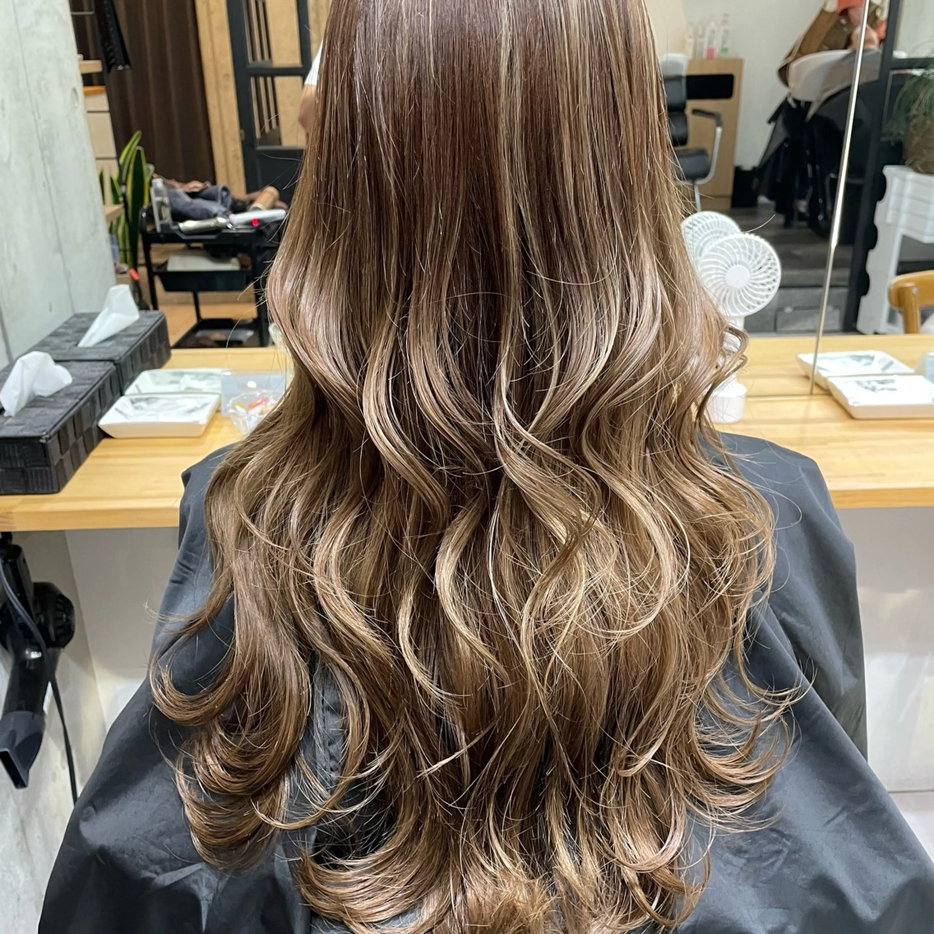 ロング カラー ベージュカラー 透明感カラー ミルクティーベージュ 堀江将太朗/恵比寿/ メンズカットのヘアスタイル