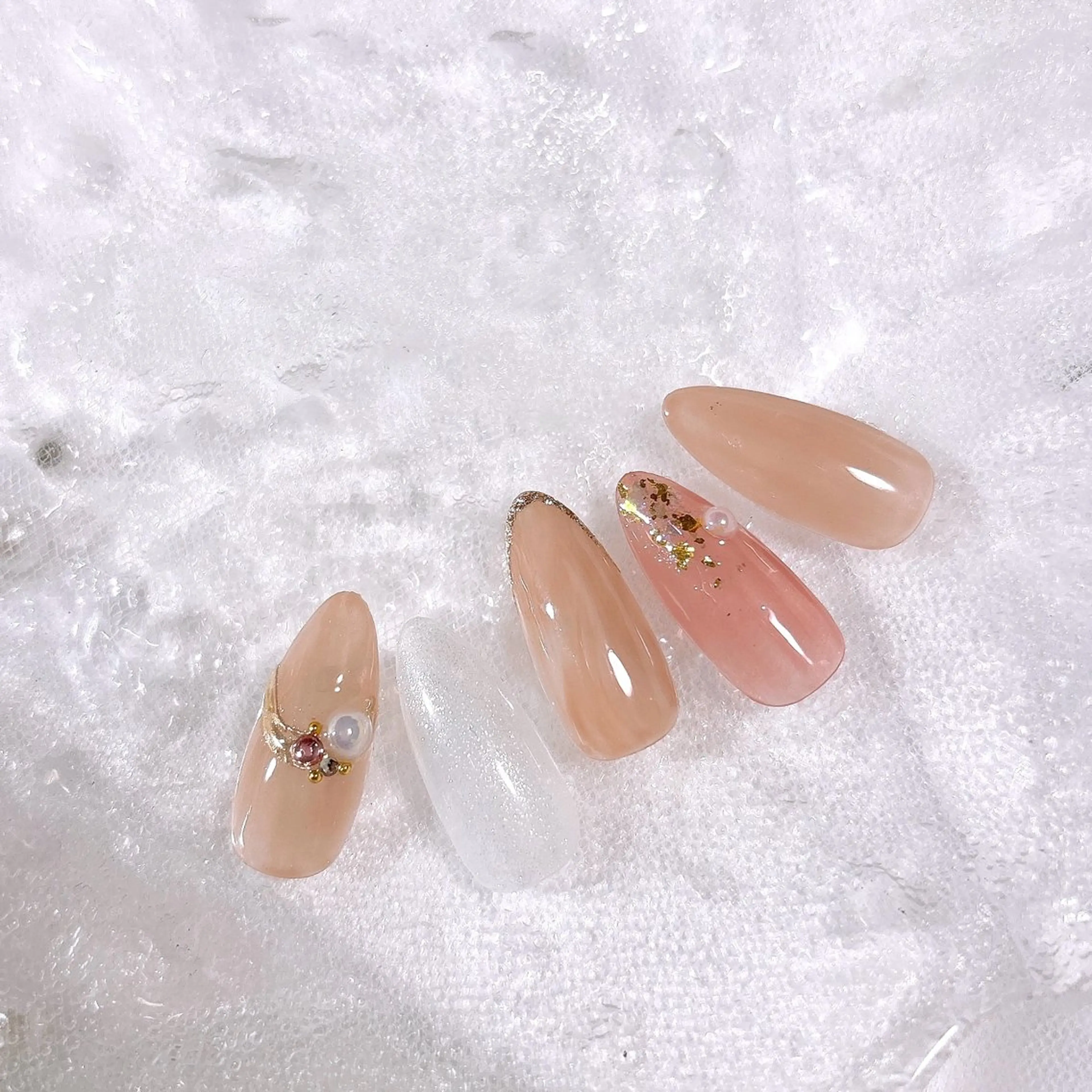 ネイル Honey me ❁⃘*.゚のネイルデザイン