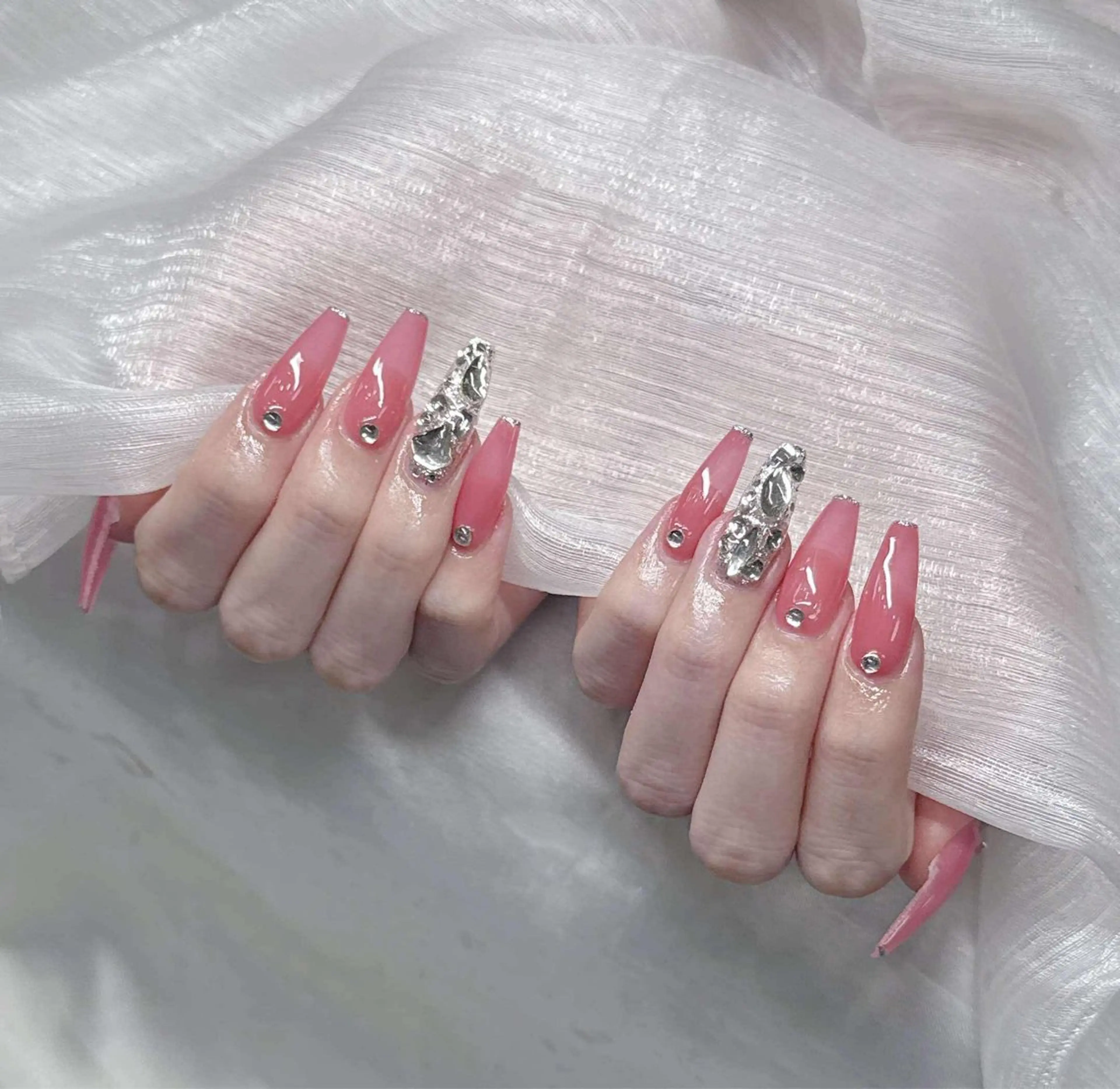 ネイル ハンドネイル Lee Nailsのネイルデザイン