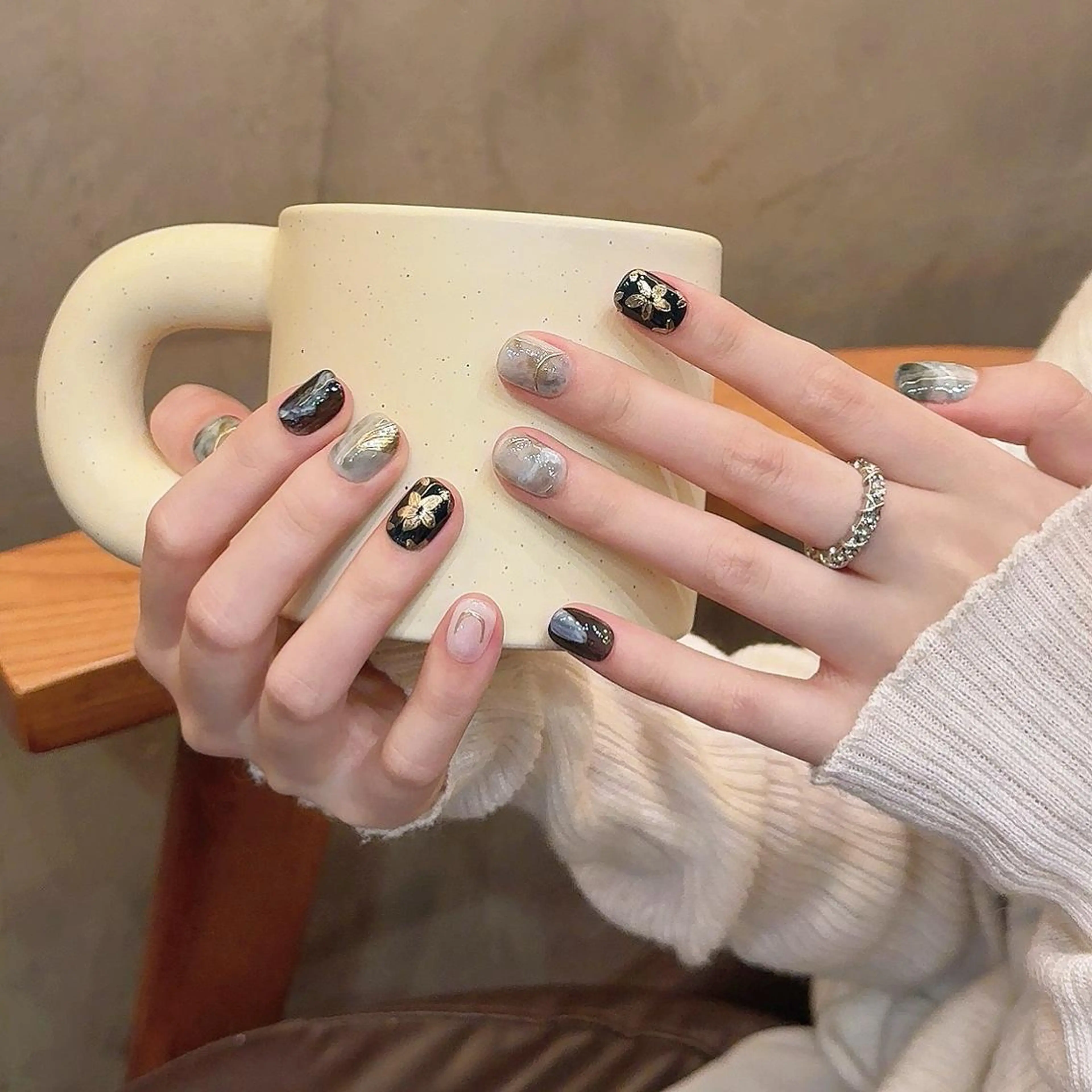 ネイル ジェルネイル スカルプネイル ネイルチップ ✨みゆき ✨のネイルデザイン