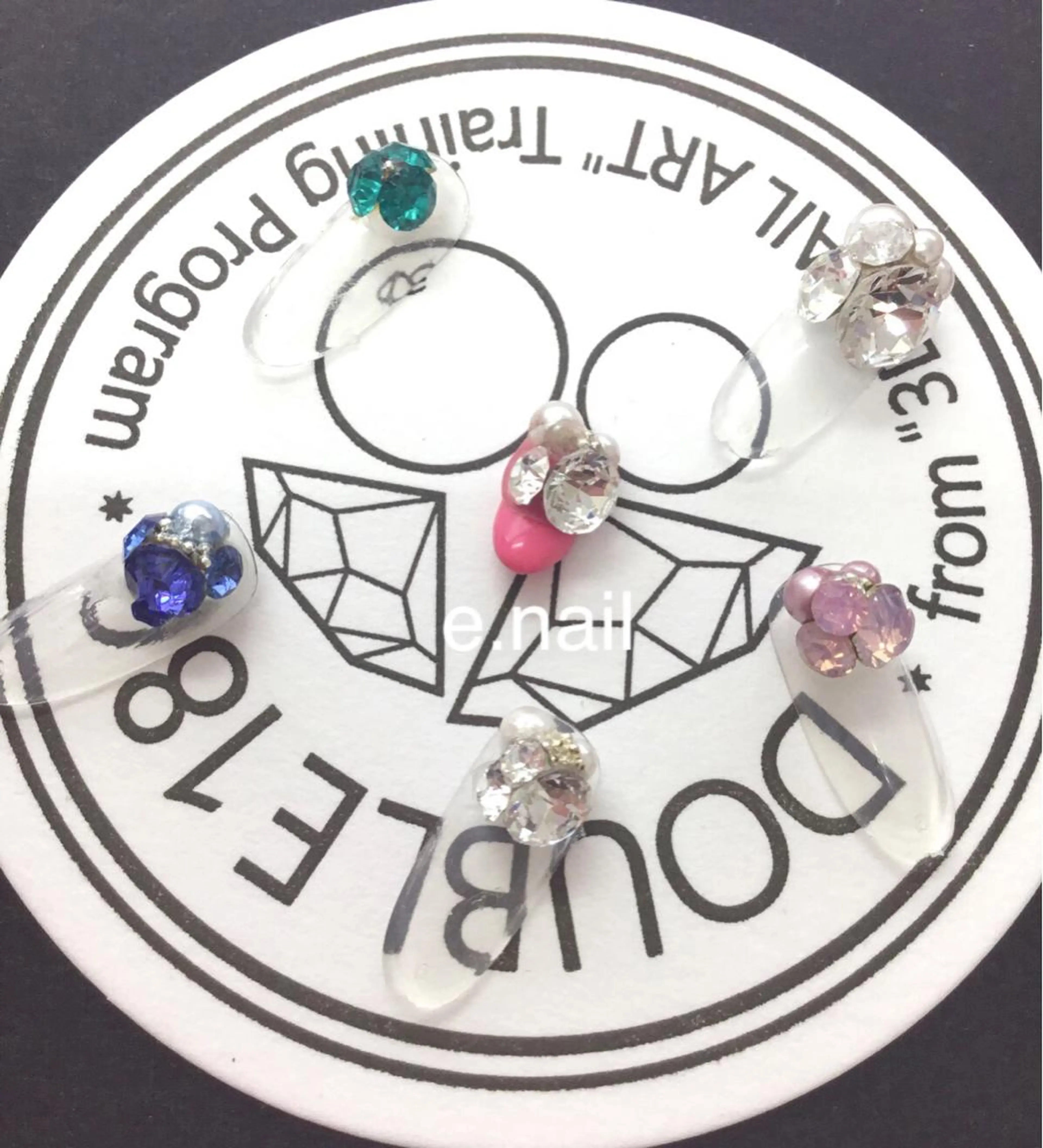 ネイル e.nail所属・和賀井 恵理のネイルデザイン