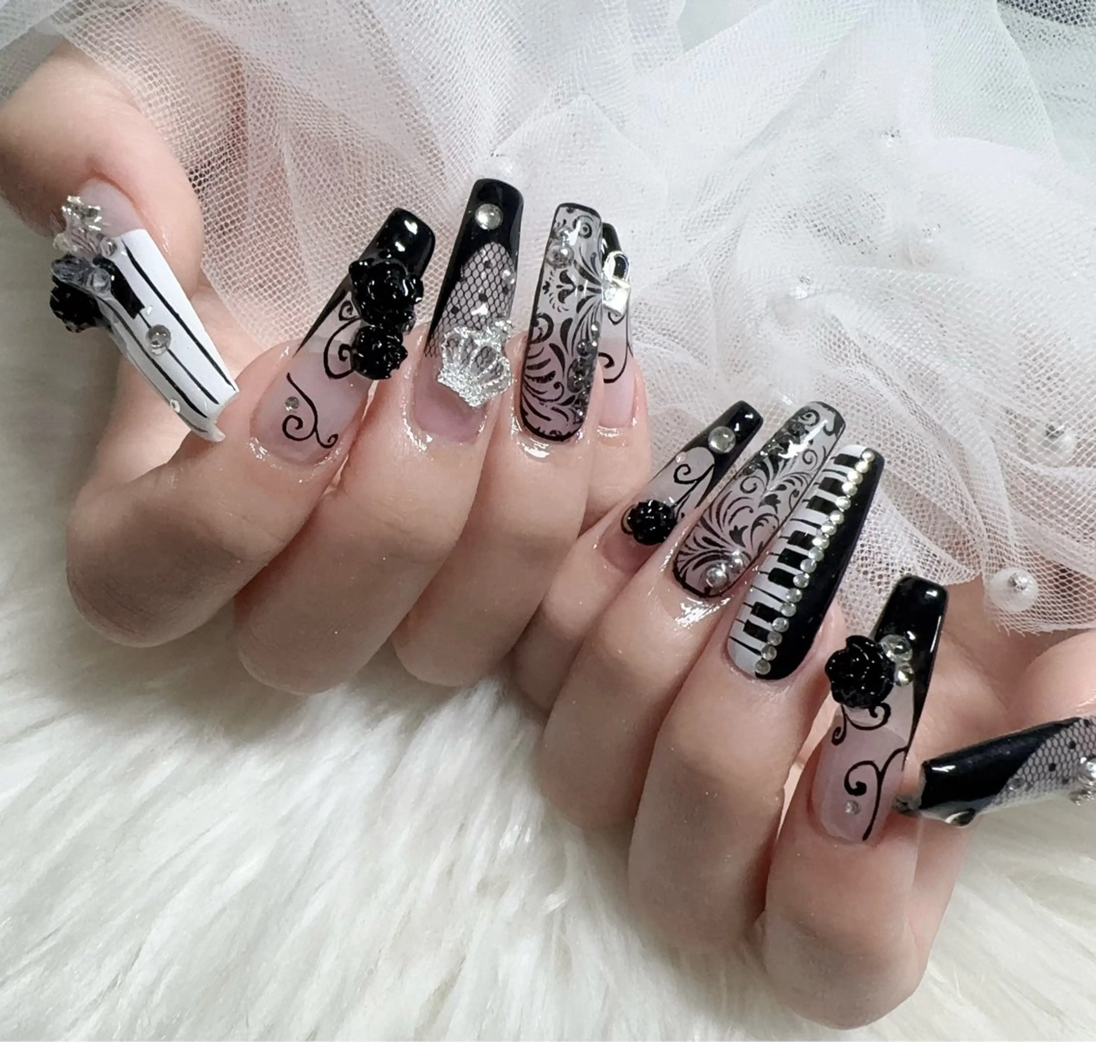 ネイル ハンドネイル ＆ME アンドミーのネイルデザイン