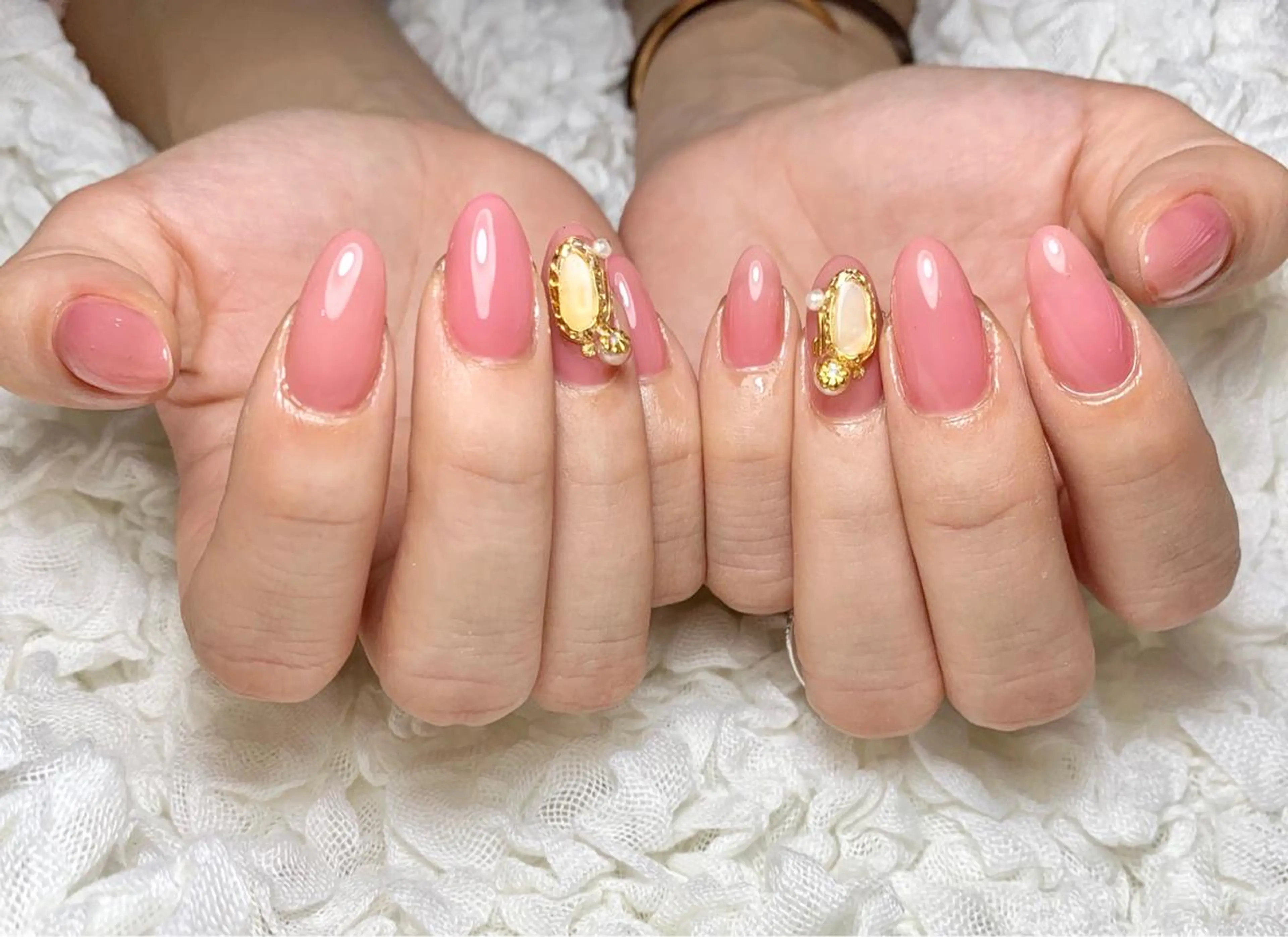 ネイル ジェルネイル ワンカラーネイル ピンク 春ネイル 土屋 智子のエステ・リラクイメージ