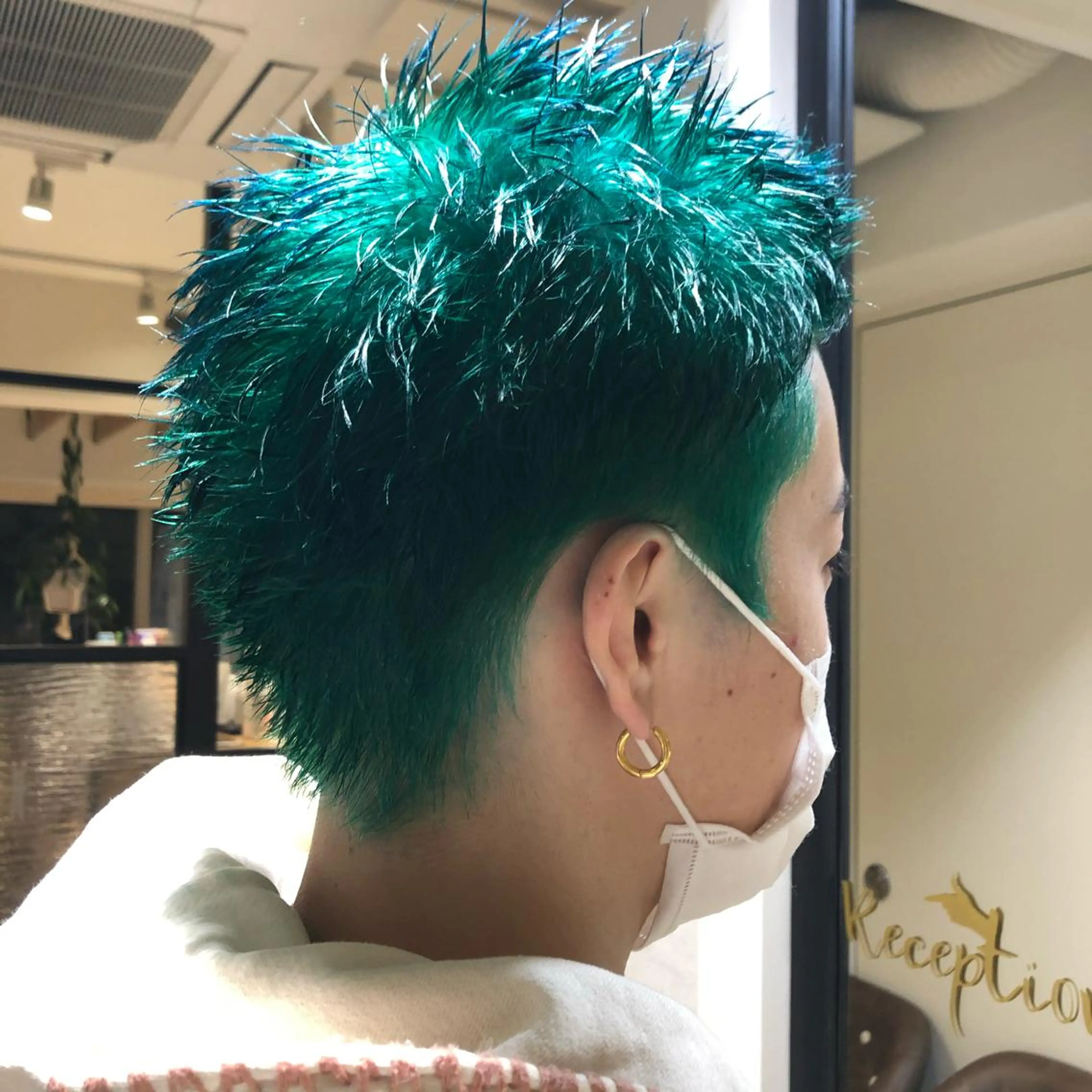 ショート カラー メンズ 糟谷 慈英のヘアスタイル