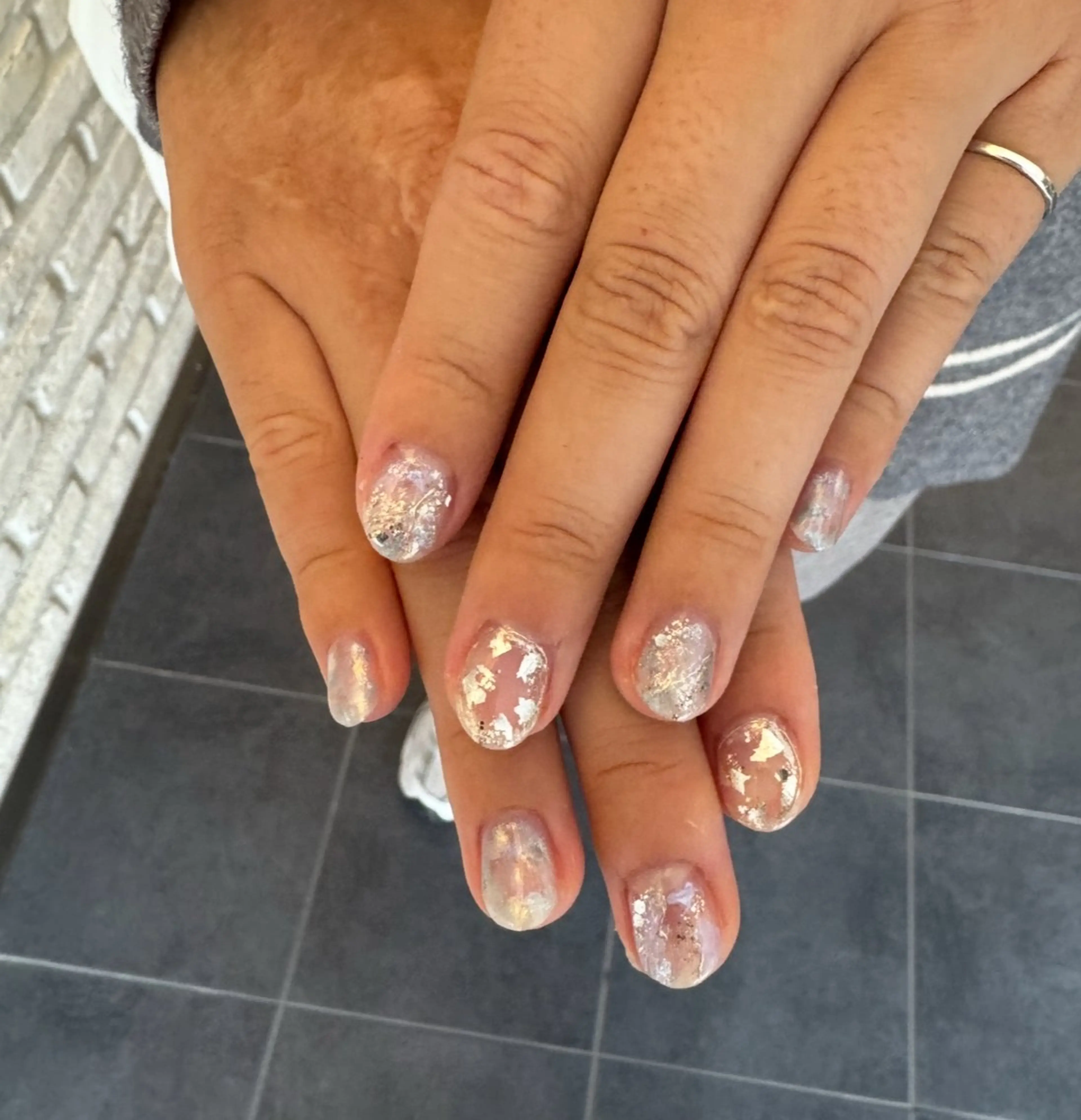 ネイル 成人式 キラキラネイル ニュアンスネイル オフィスネイル シンプルネイル Lililas サロン&スクールのネイルデザイン