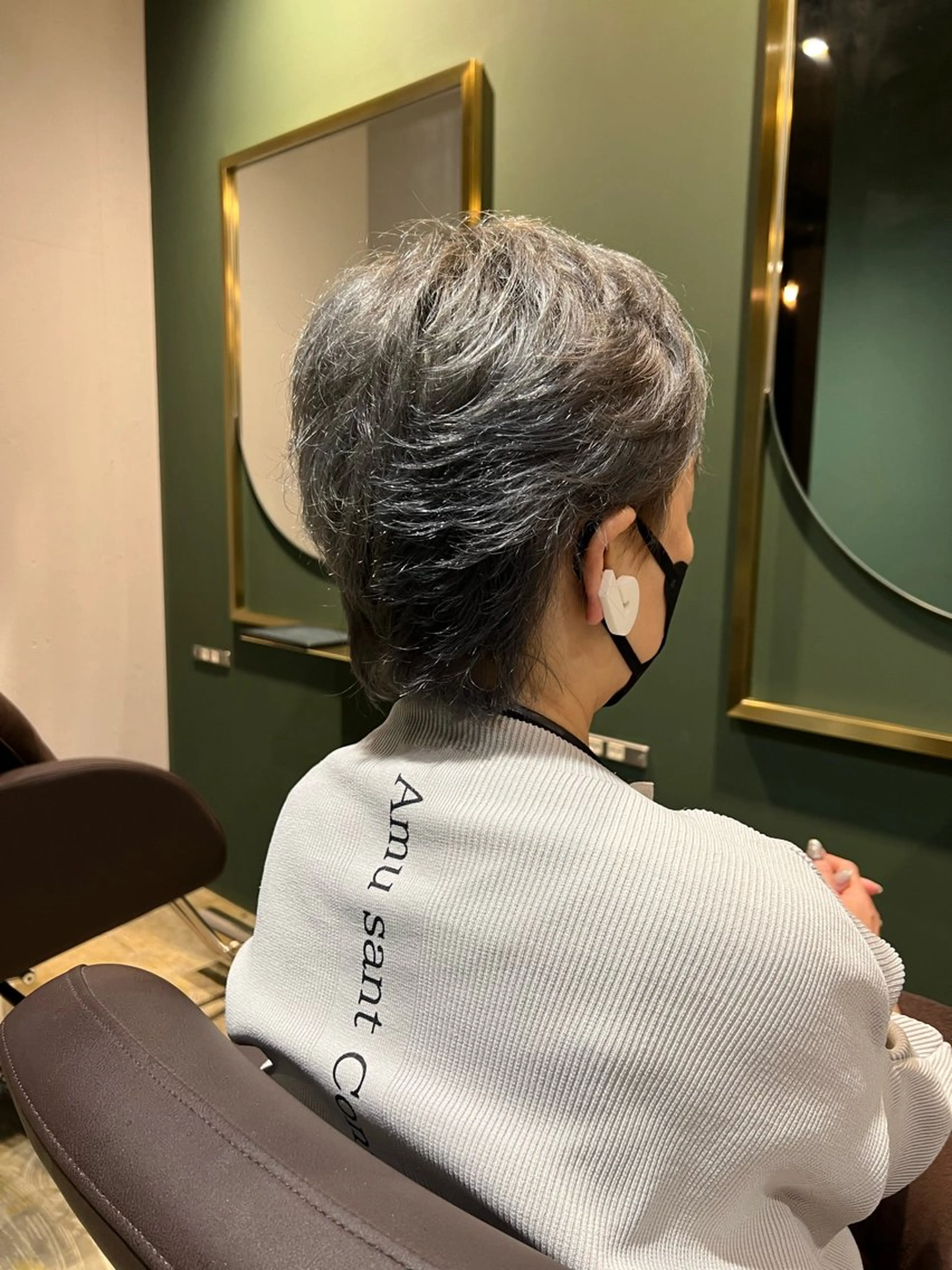 ショート カラー シルバー カラースペシャリスト しょう🧑🏼‍🎨のヘアスタイル