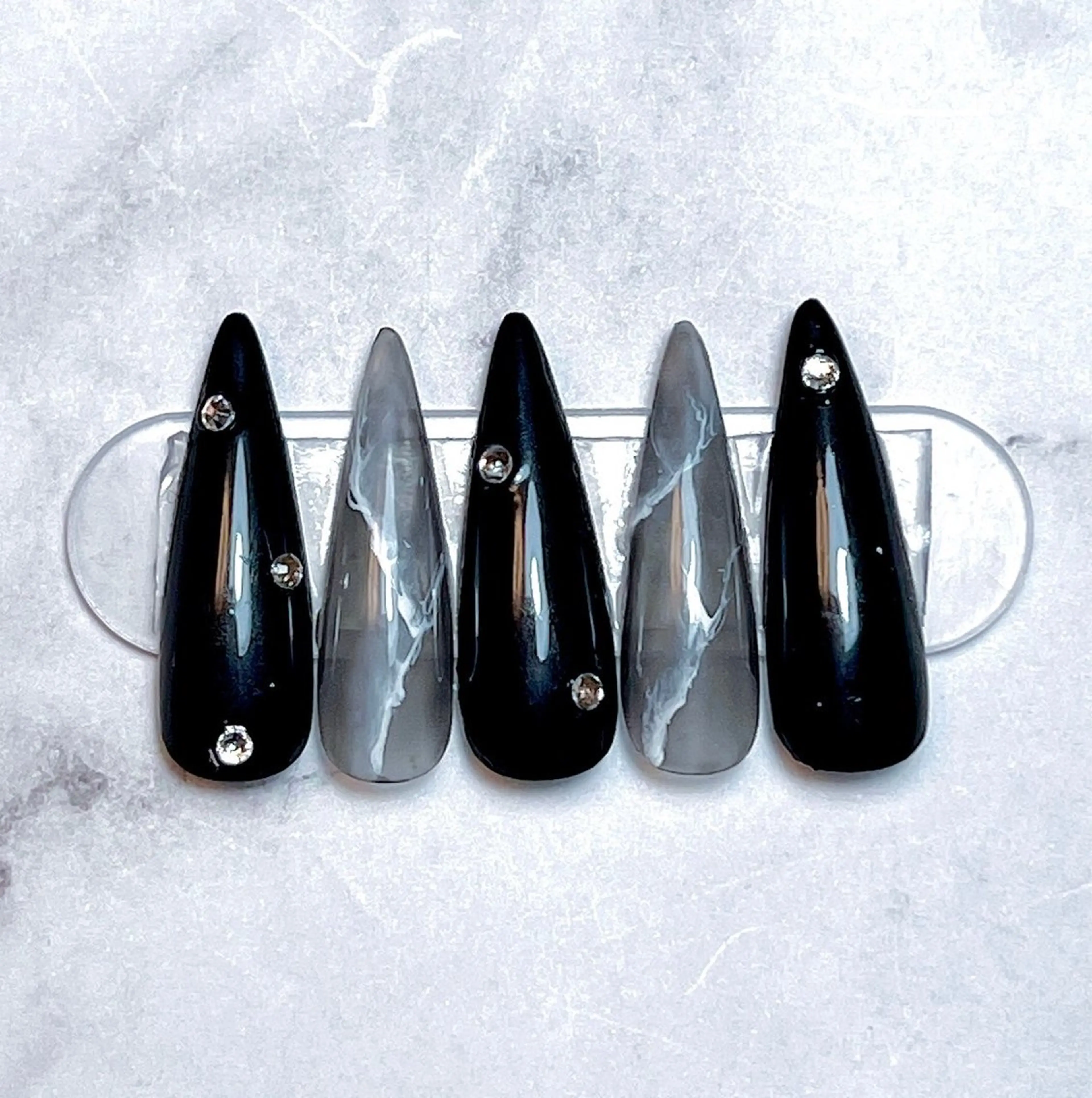 ネイル ☁️Yun nail Rin☁️のネイルデザイン