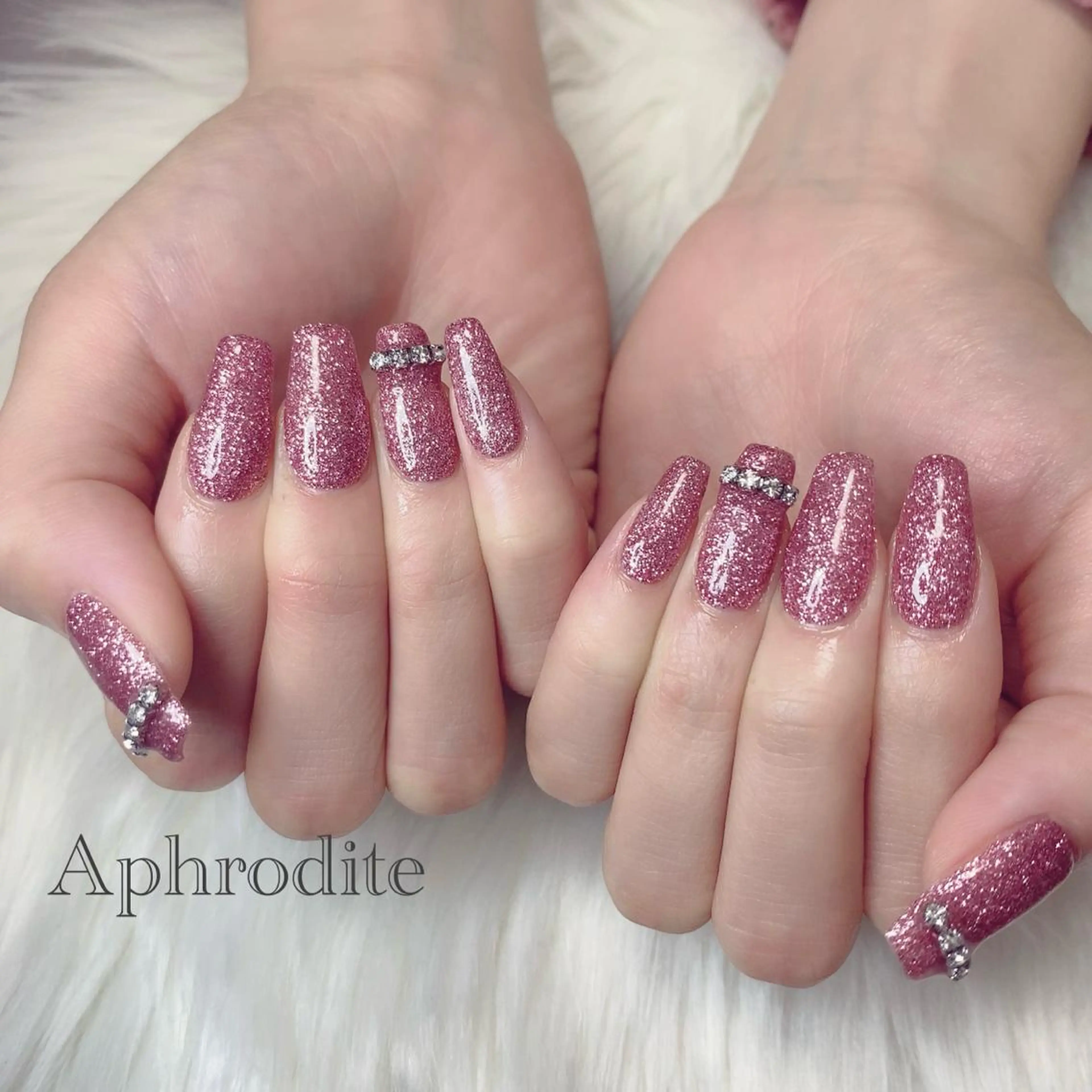 ネイル Aphrodite パラジェル認定サロンのネイルデザイン