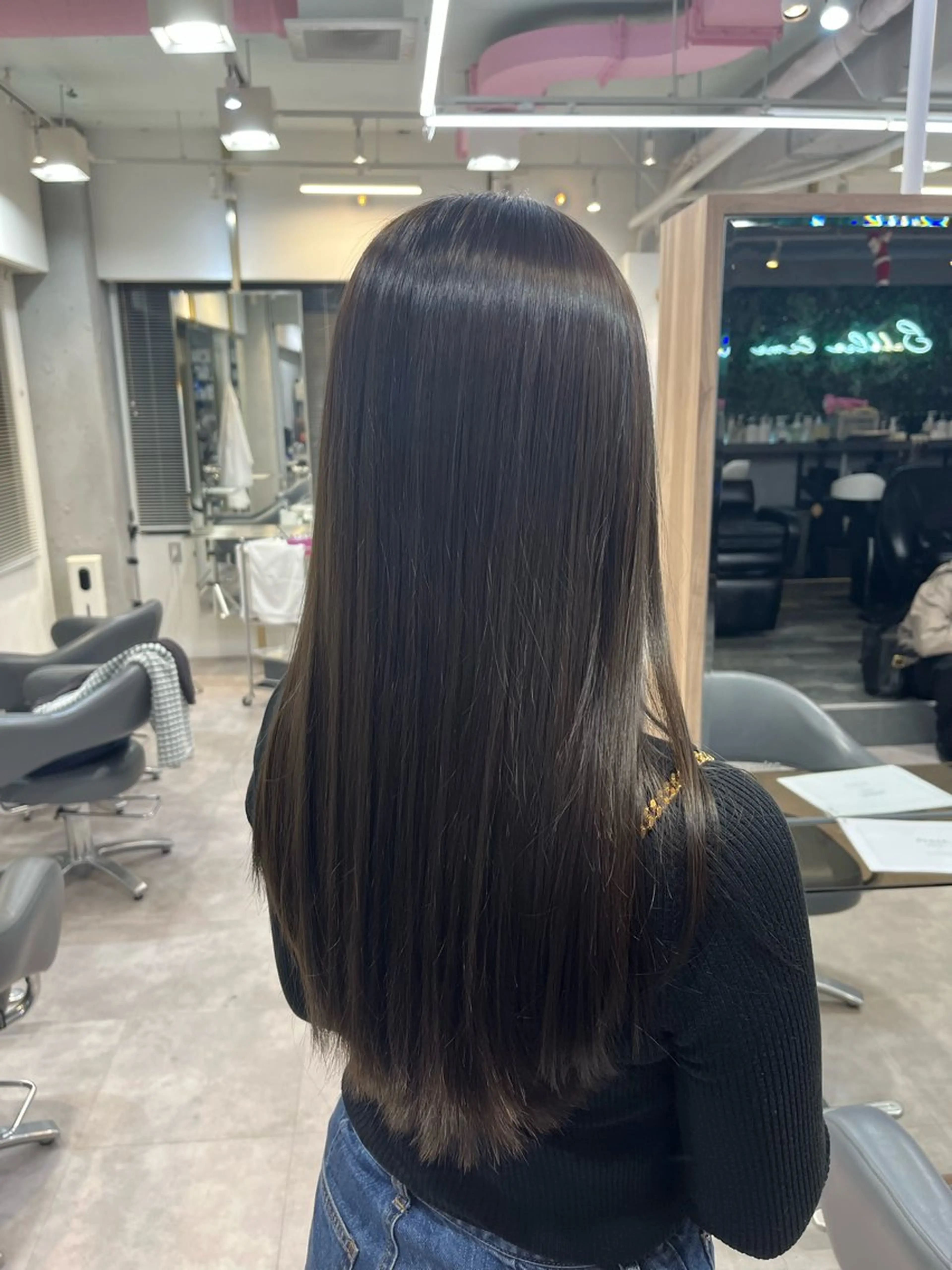 ロング 透明感カラー🕊🤍 アサノ マユのヘアスタイル