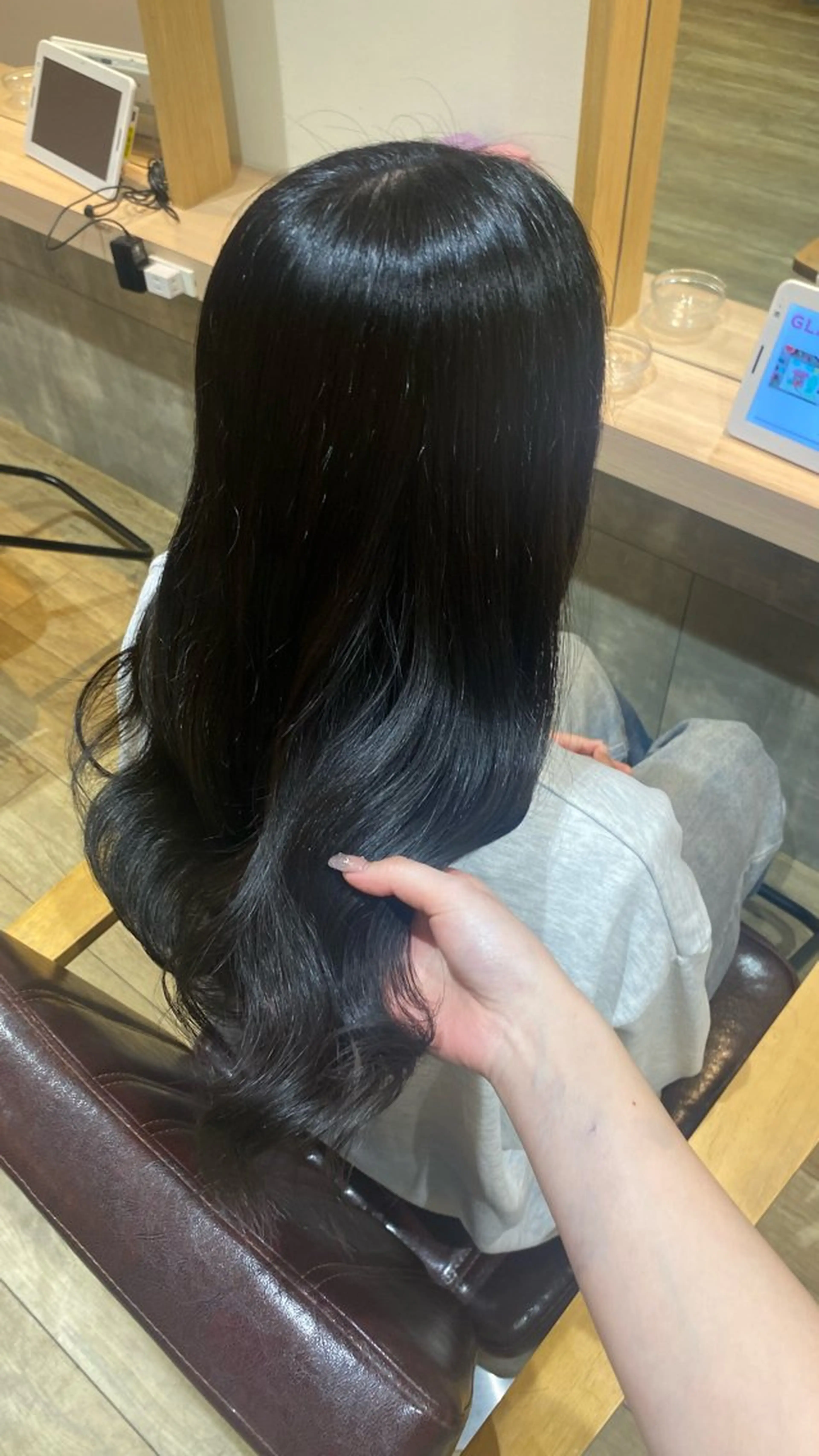 ロング 暖色/レイヤーカット /シマダアミのヘアスタイル