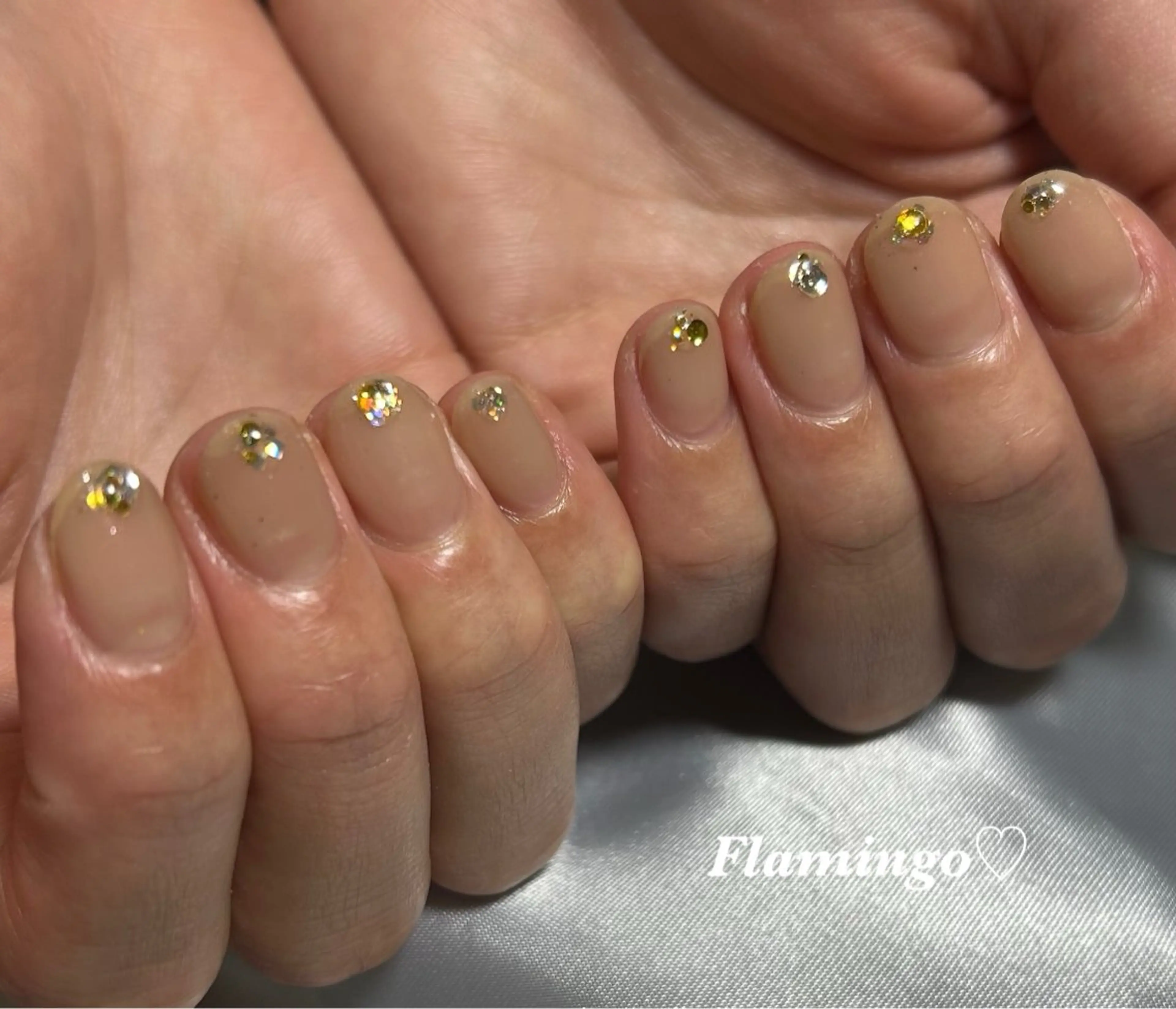 ネイル キラキラネイル ぷっくりネイル シンプルネイル ハンドネイル フィルイン／自爪育成 ／爪に優しい施術のネイルデザイン