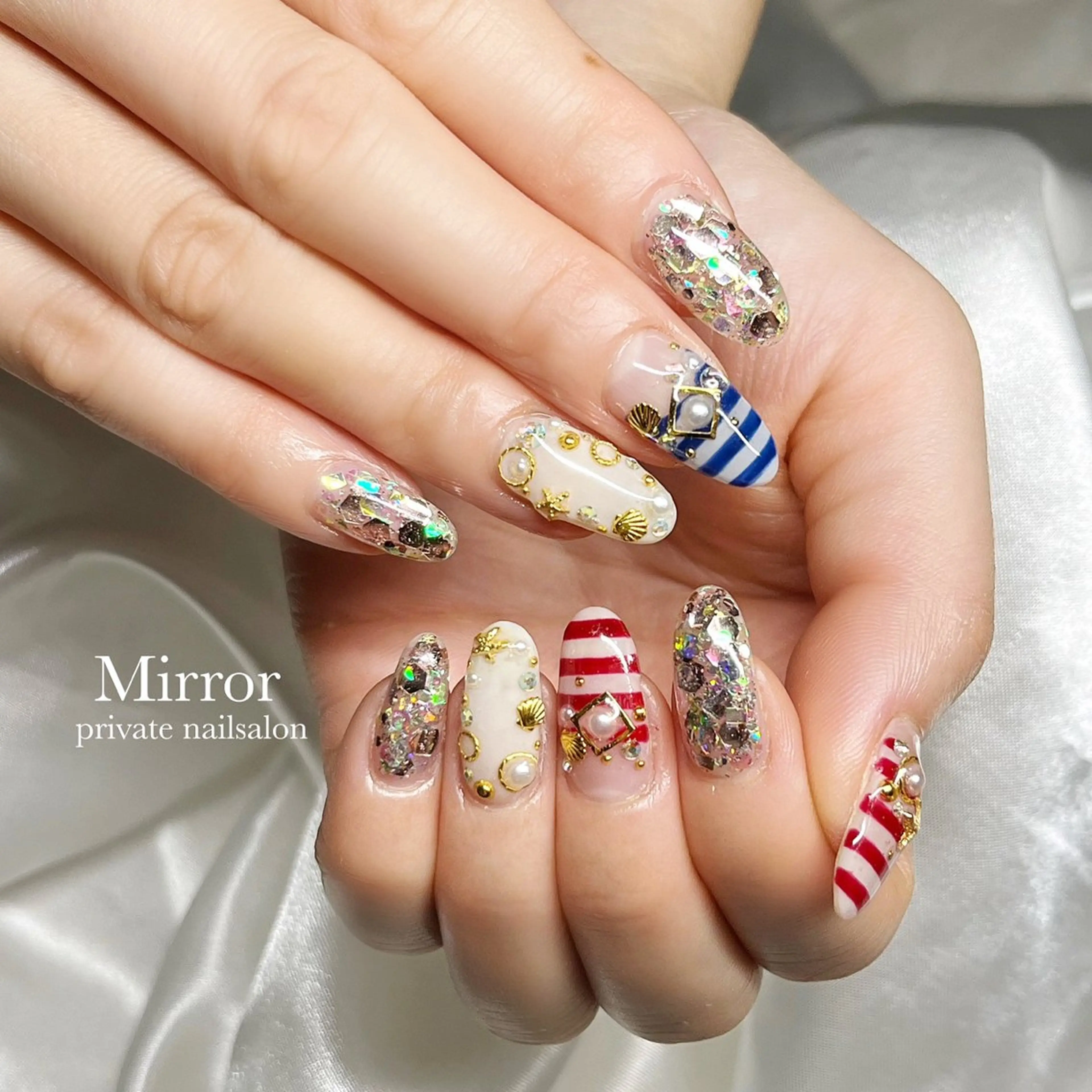 ネイル nailsalon Mirrorのネイルデザイン
