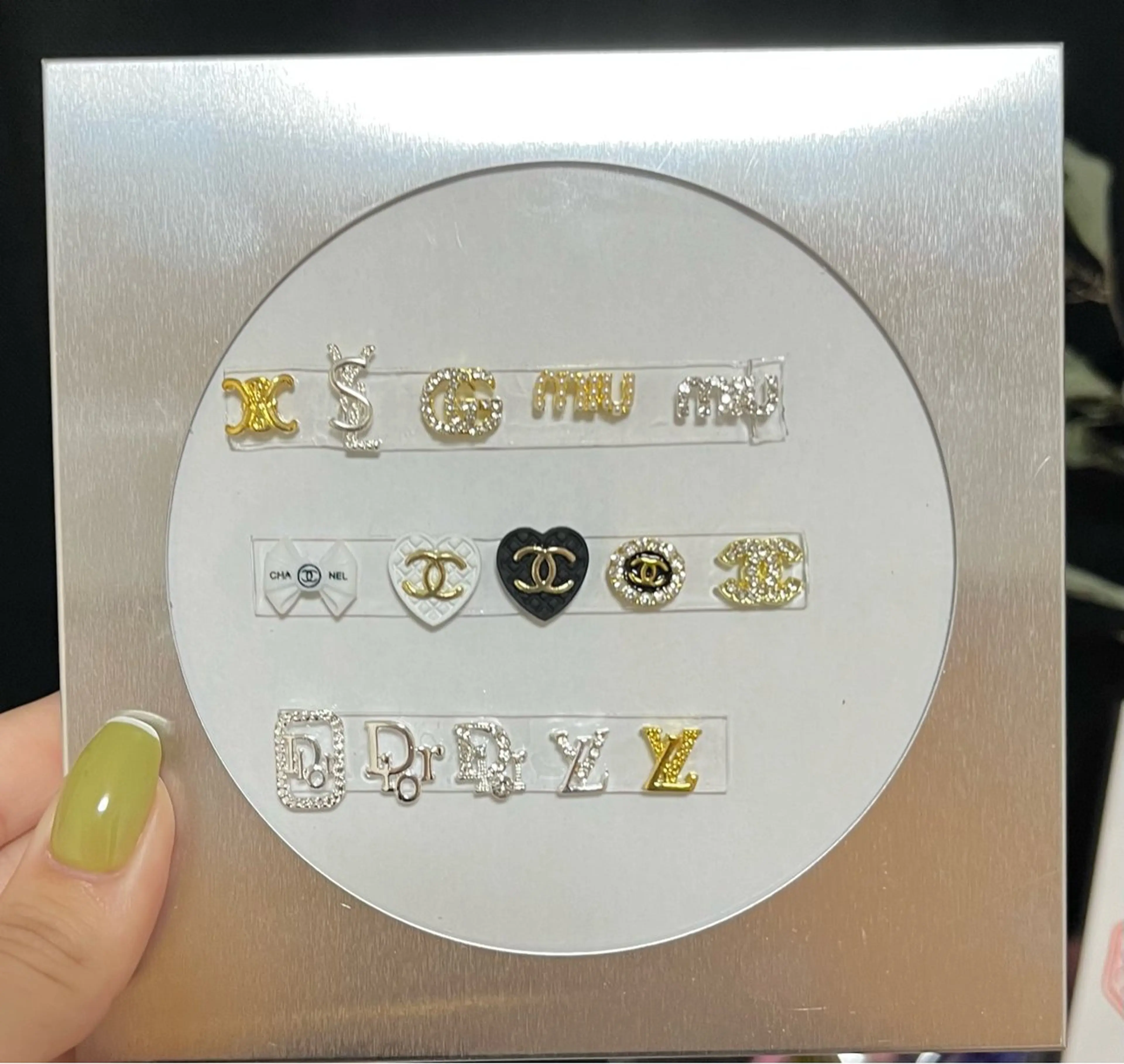 ネイル 持ち込み 自宅サロン りぶネイルのネイルデザイン