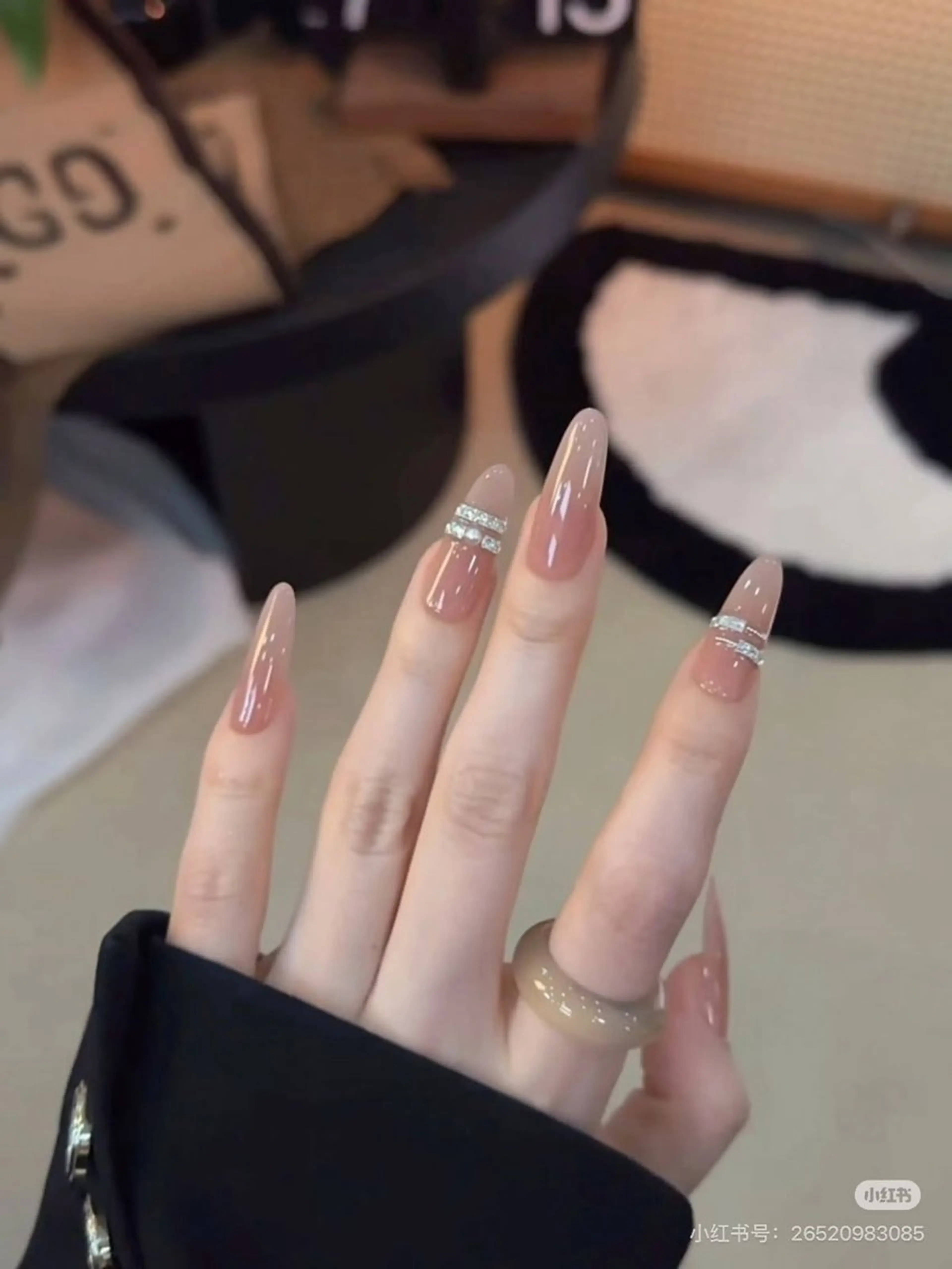 ネイル フレンチネイル キラキラネイル 韓国ネイル シンプルネイル ワンホンネイル ハンドネイル MEI Nailのネイルデザイン