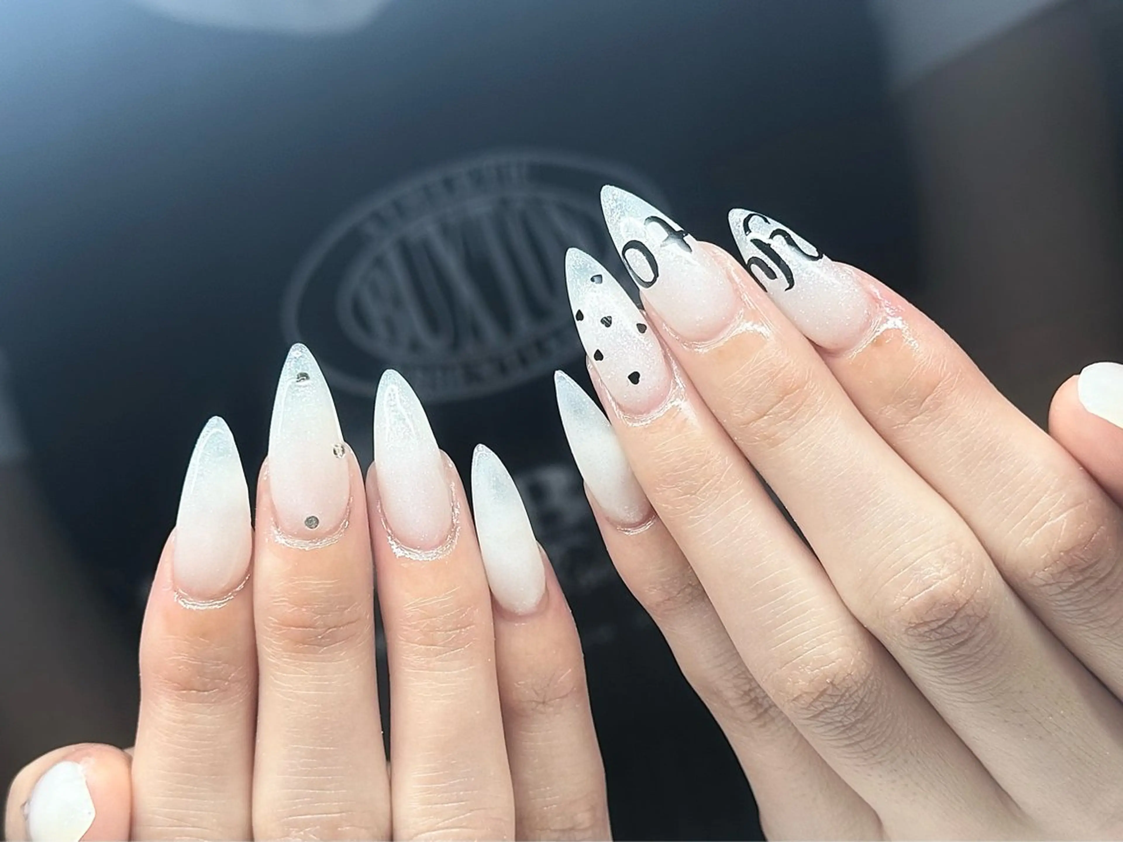 ネイル チークネイル 長さ出し ガーリー 韓国ネイル マグネットネイル Junn Nailのネイルデザイン