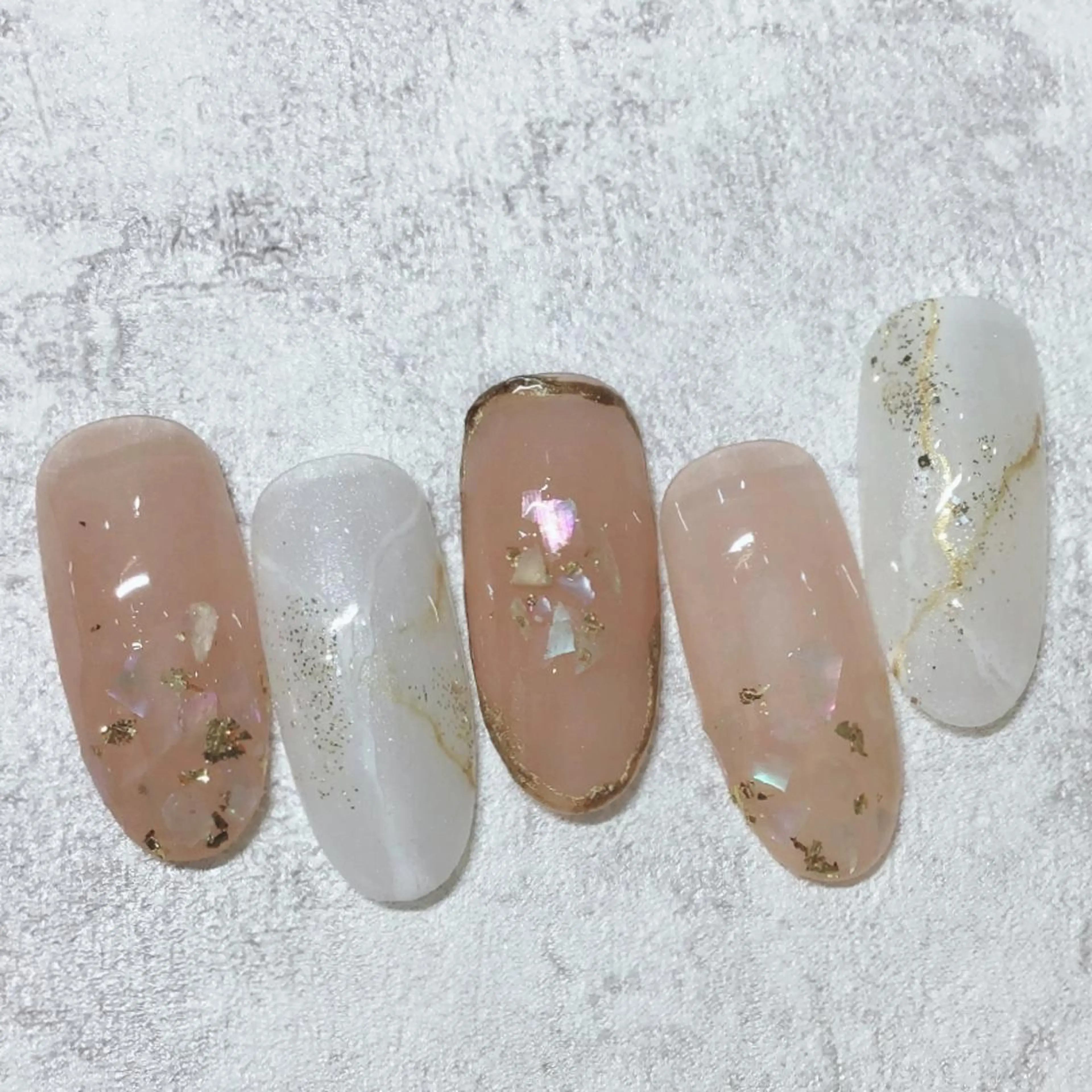 ネイル カルフール リル MOEのネイルデザイン