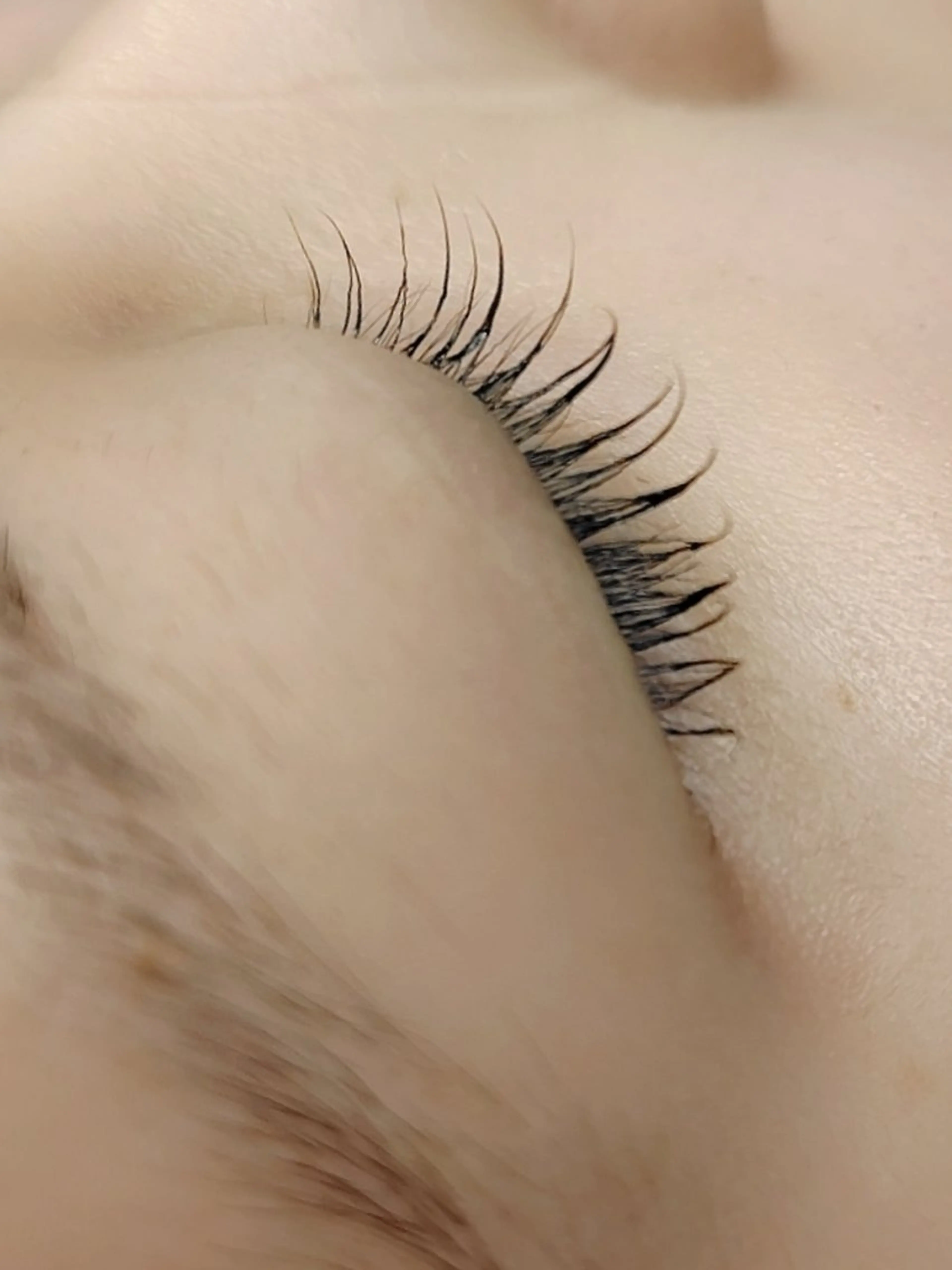 マツエク・マツパ パリジェンヌラッシュリフト アンドルーチェなんば okitaのマツエク・マツパデザイン