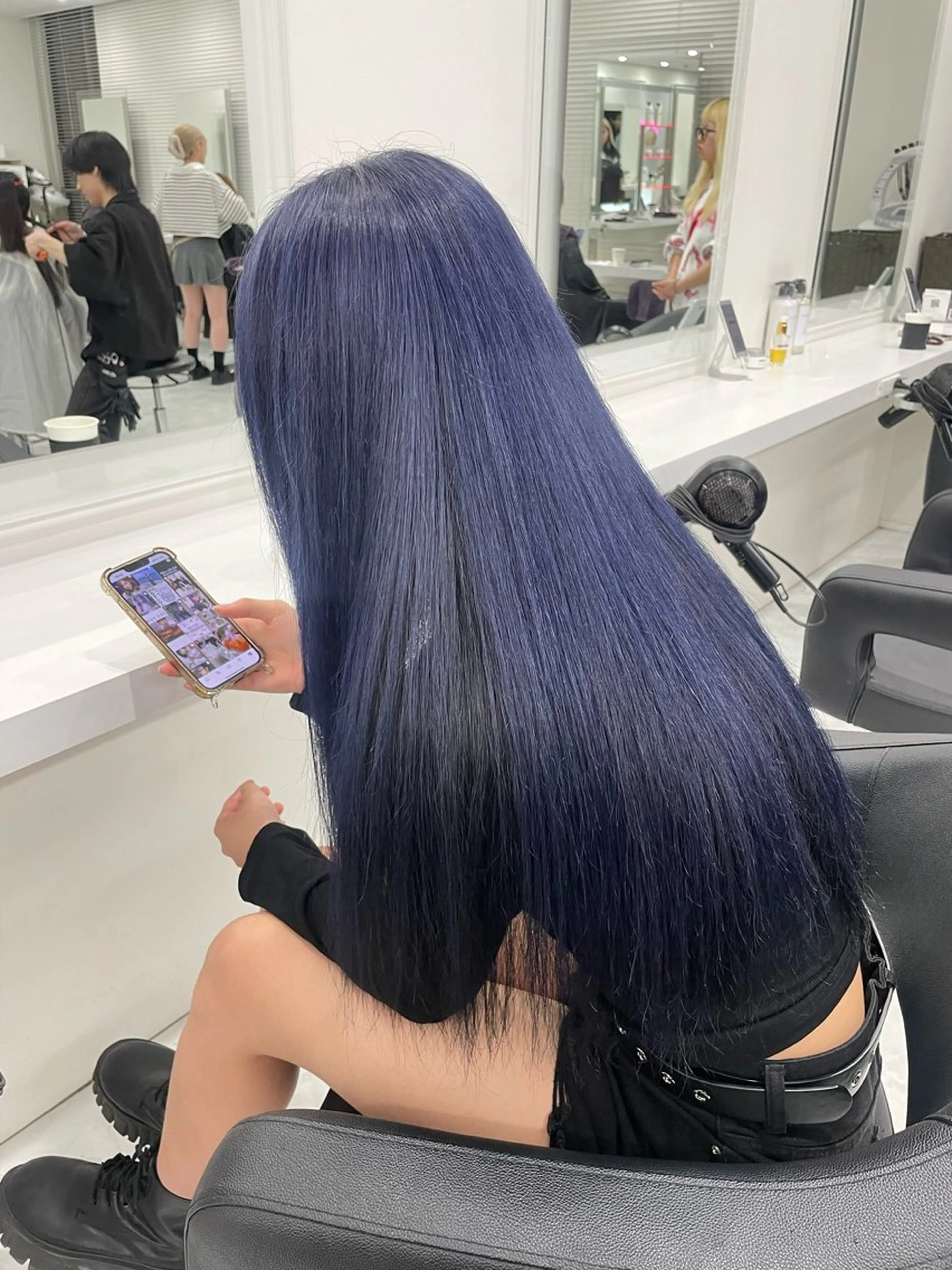 ロング カラー ブルーカラー ネイビーカラー ブリーチなし🌼トレ ンド🌼似合わせのヘアスタイル