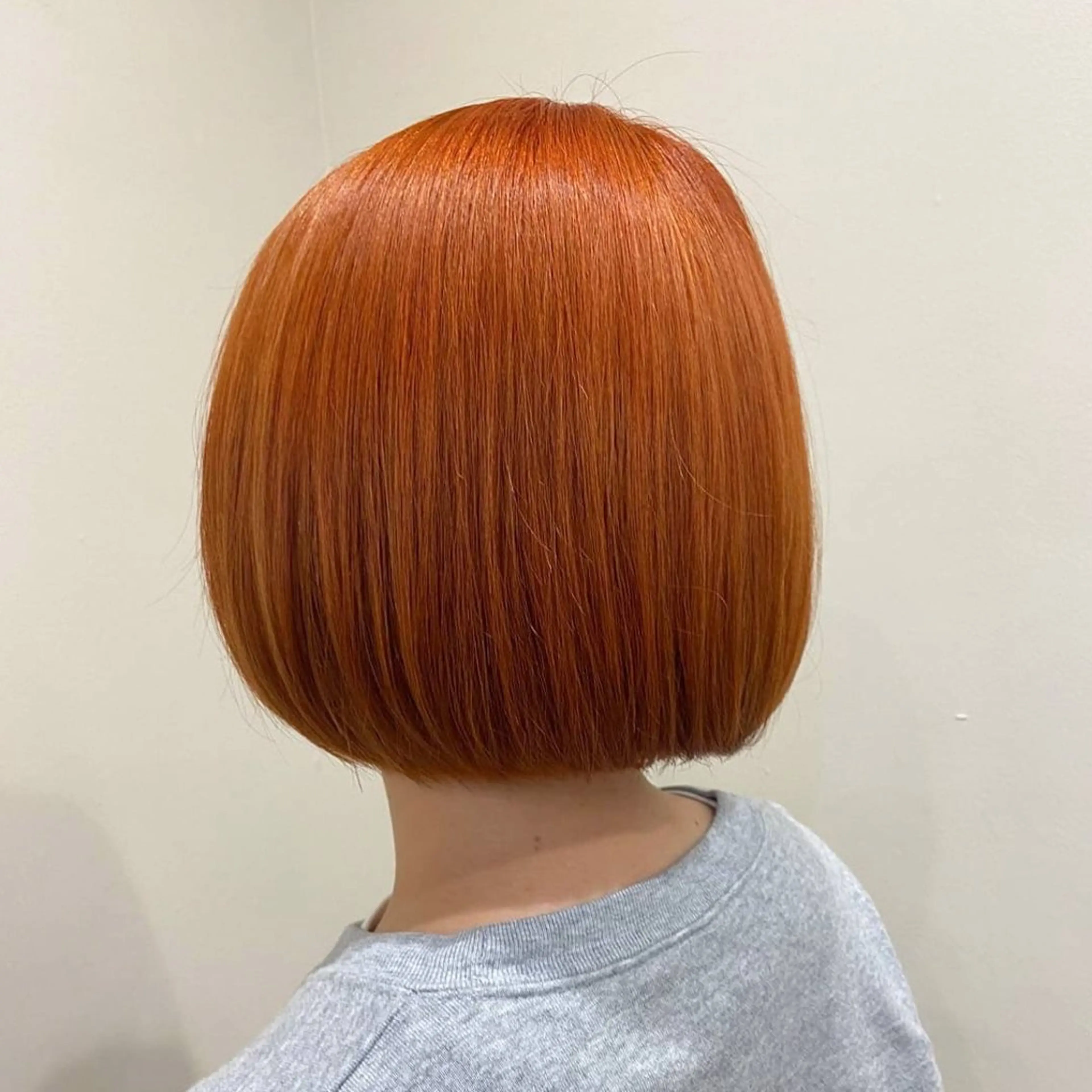 ショート カラー ブリーチ ダブルカラー ワタナベ リリコのヘアスタイル