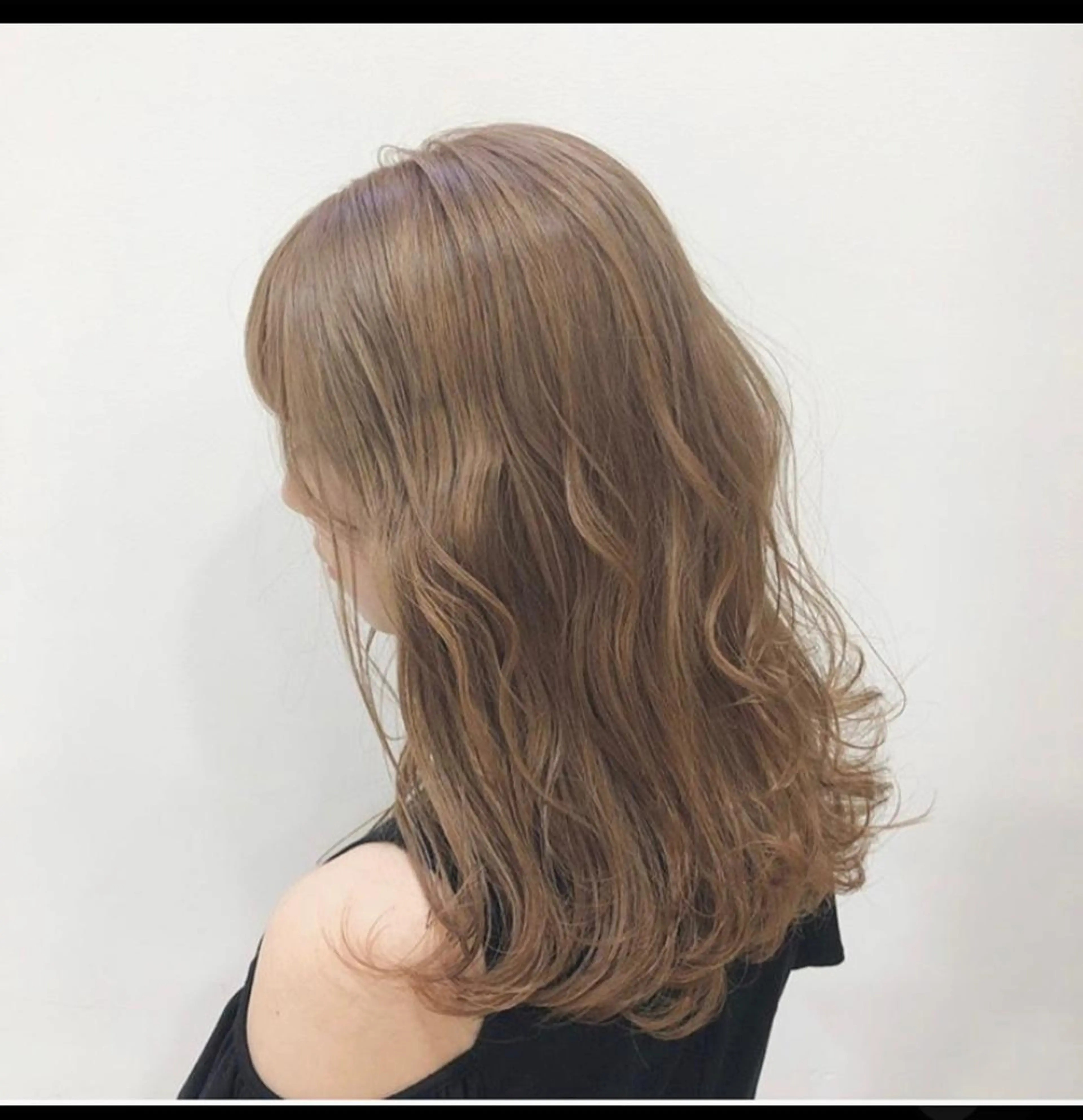 ロング カラー ヘアアレンジ バレイヤージュ ベージュカラー ブロンド ボルドーカラー ダブルカラー ヘアカラー トリートメント Happiness所属・🌻Insta指名 NO.1🌻Shoのヘアスタイル
