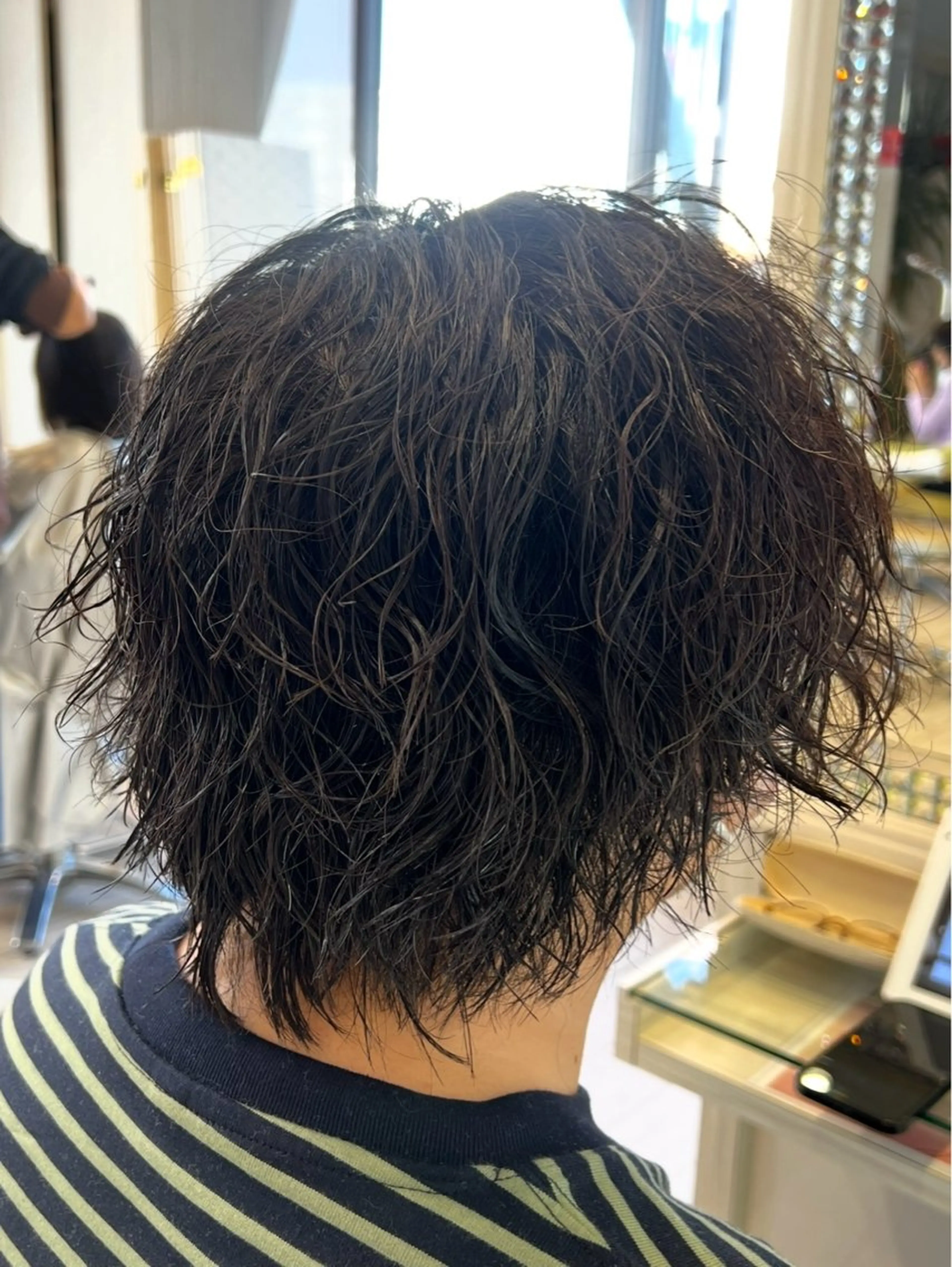 ショート パーマ ショートレイヤー ツイストスパイラルパーマ レイヤーカット ショートヘア スパイラルパーマ パーマ メンズ特化☝️添田 好恵のヘアスタイル