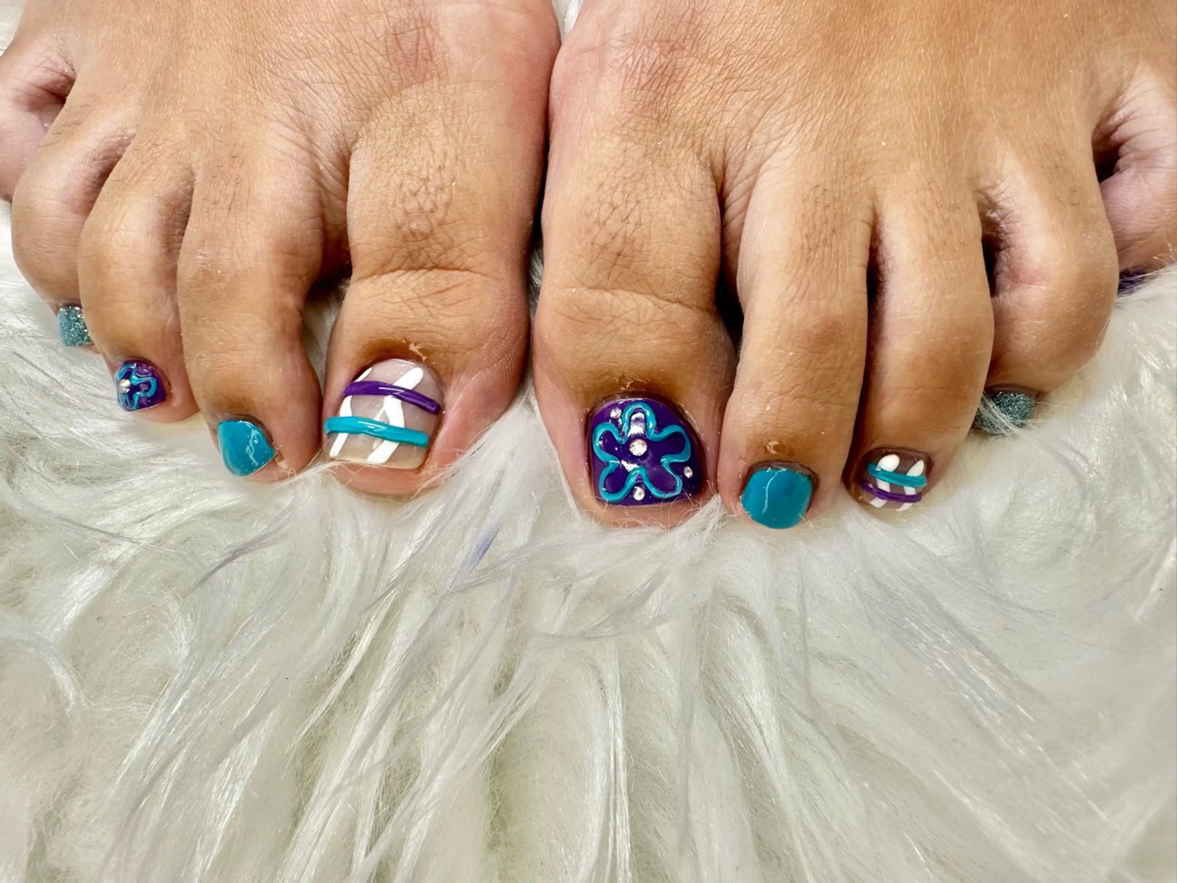 ネイル フットネイル nailsalon Luce🕊️のネイルデザイン