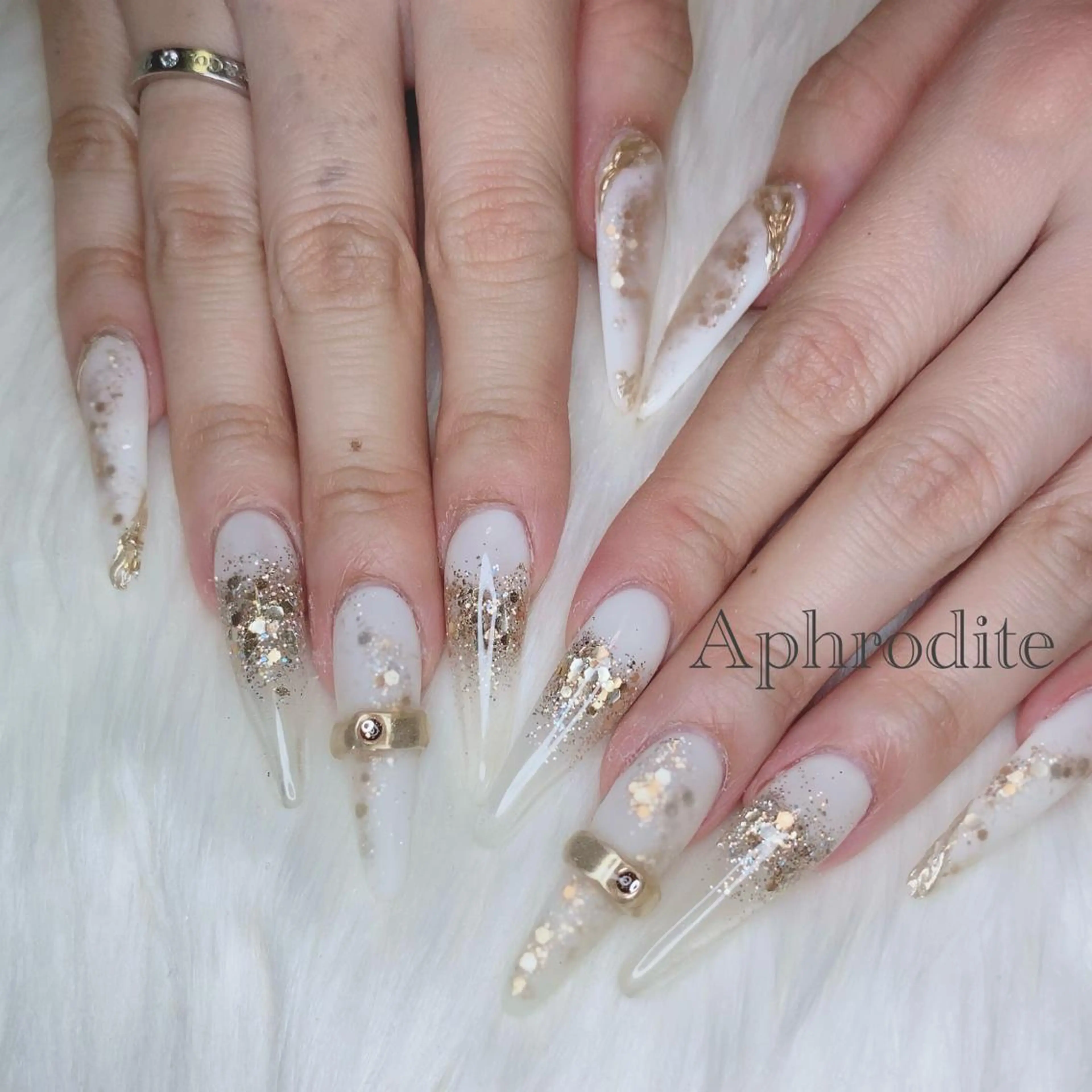 ネイル Aphrodite パラジェル認定サロンのネイルデザイン