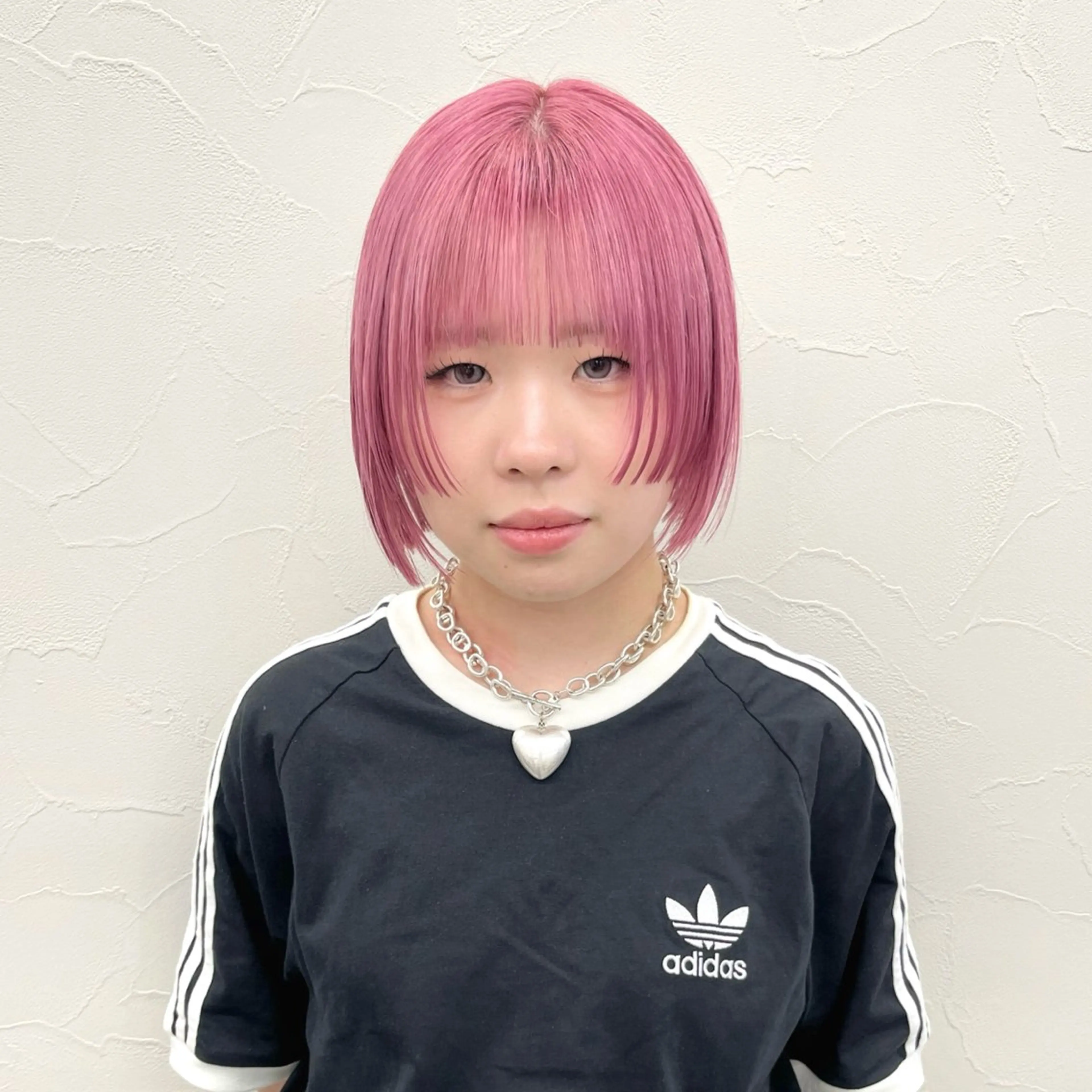 ショート カラー ブリーチ ブリーチなしカラー ピンクカラー ボブ 髪質改善 カット ヘアカラー トリートメント 初めてのショート お任せください✂️のヘアスタイル
