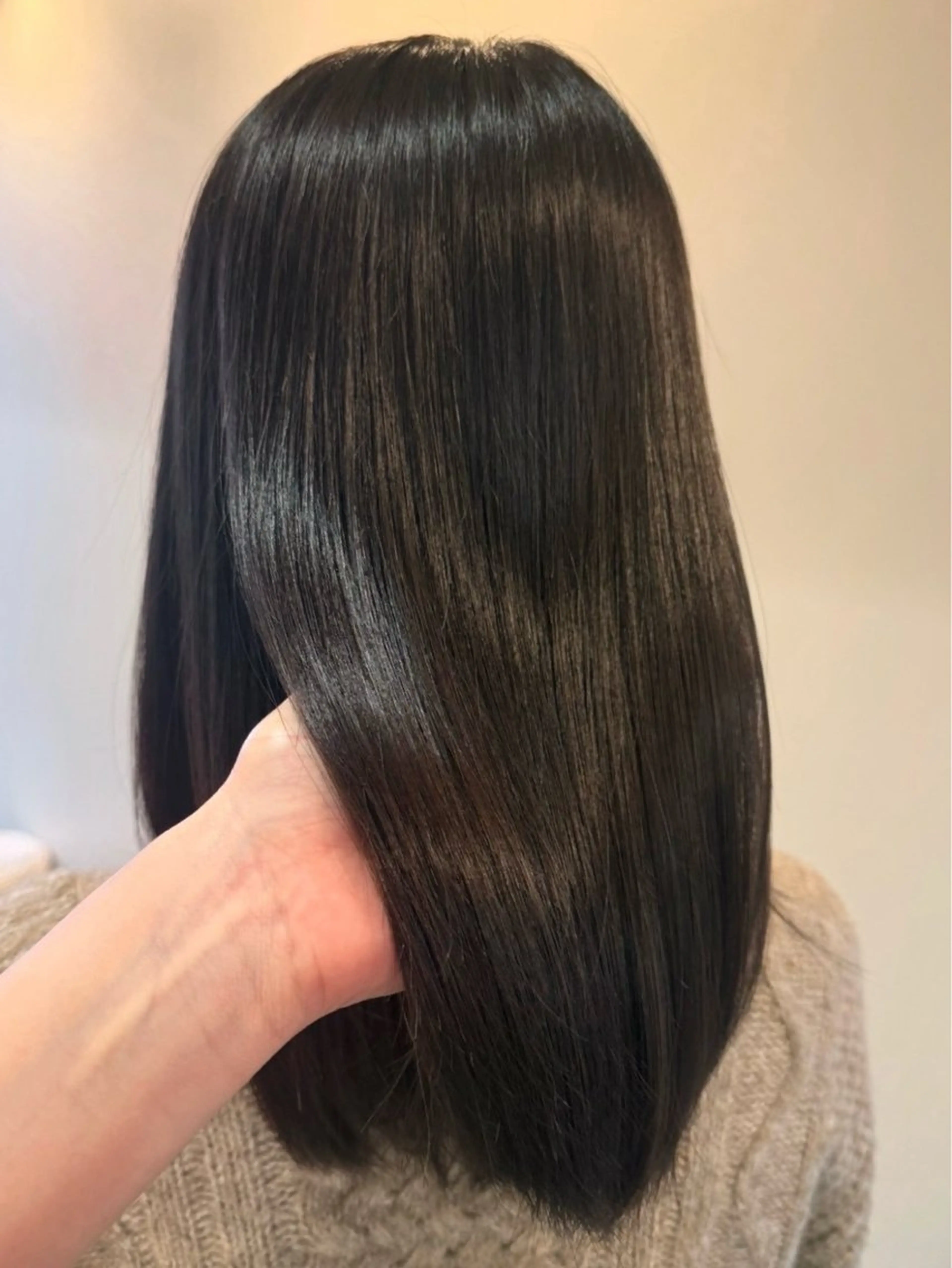 セミロング rion🪽 /縮毛矯正のヘアスタイル