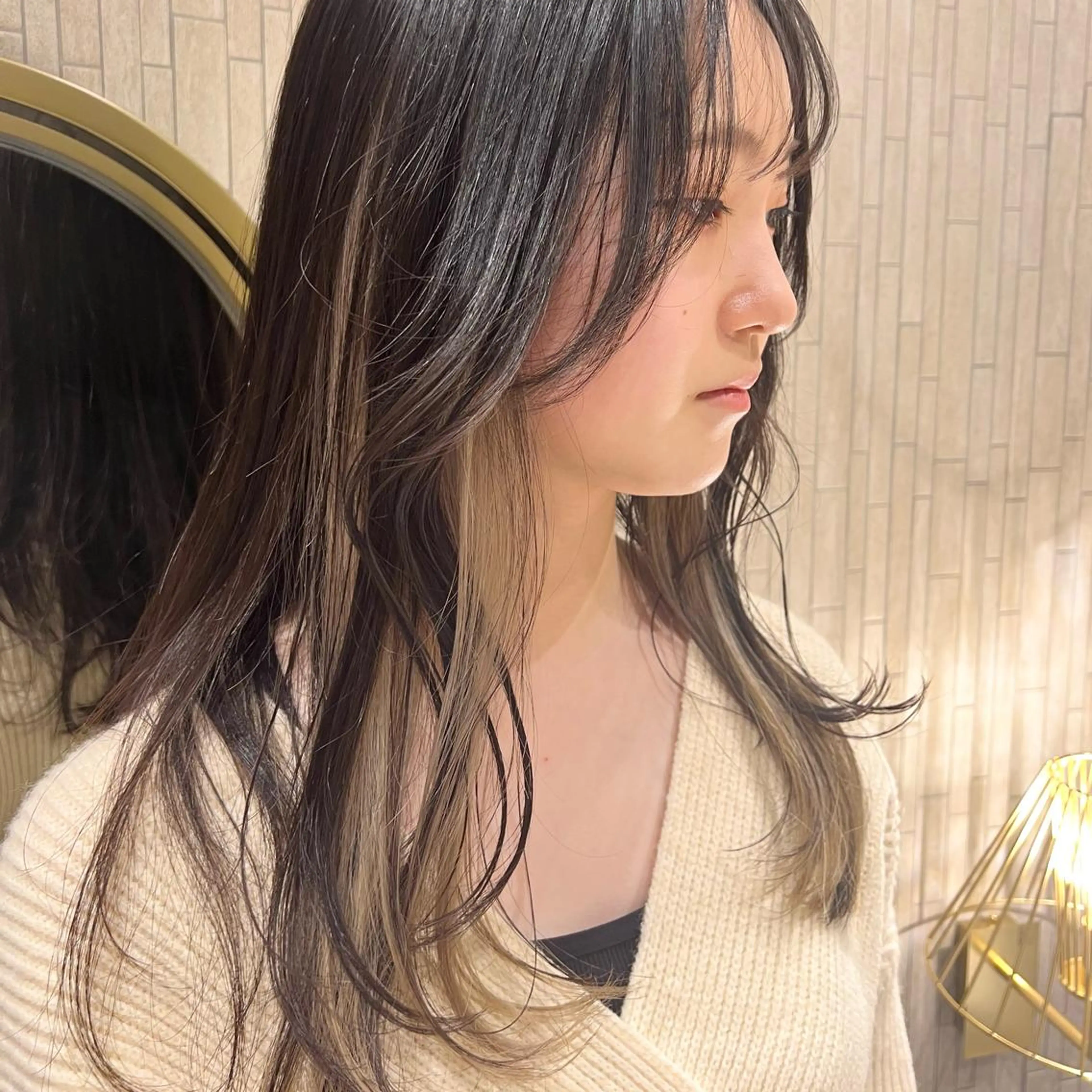 セミロング ヘアカラー Aya/四条烏丸/ インナーカラーのヘアスタイル