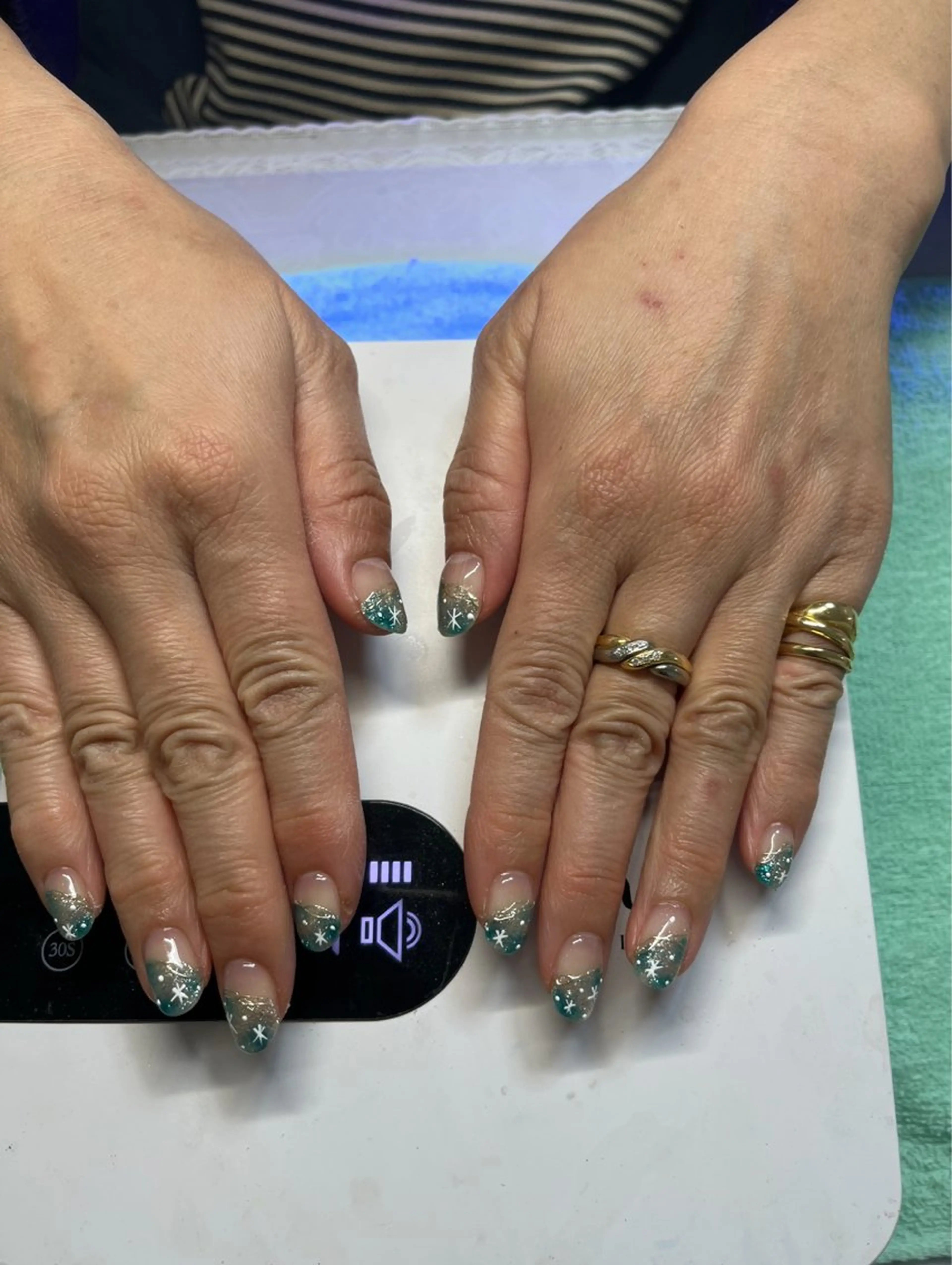 ネイル 鈴木 理乃のネイルデザイン