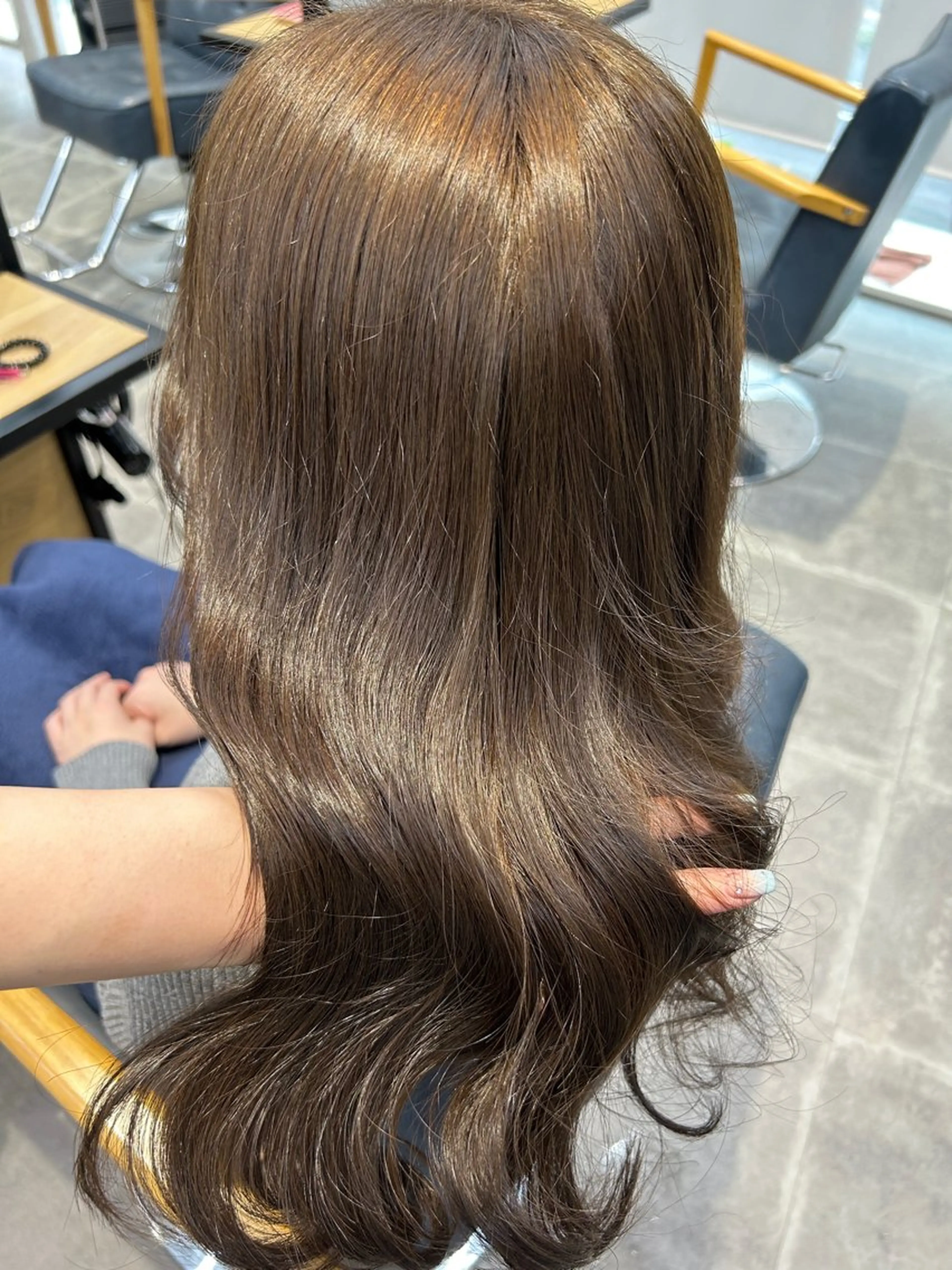 ロング カラー ヘアカラー トリートメント newi梅田🫧韓国 ヘア🫧sakiのヘアスタイル