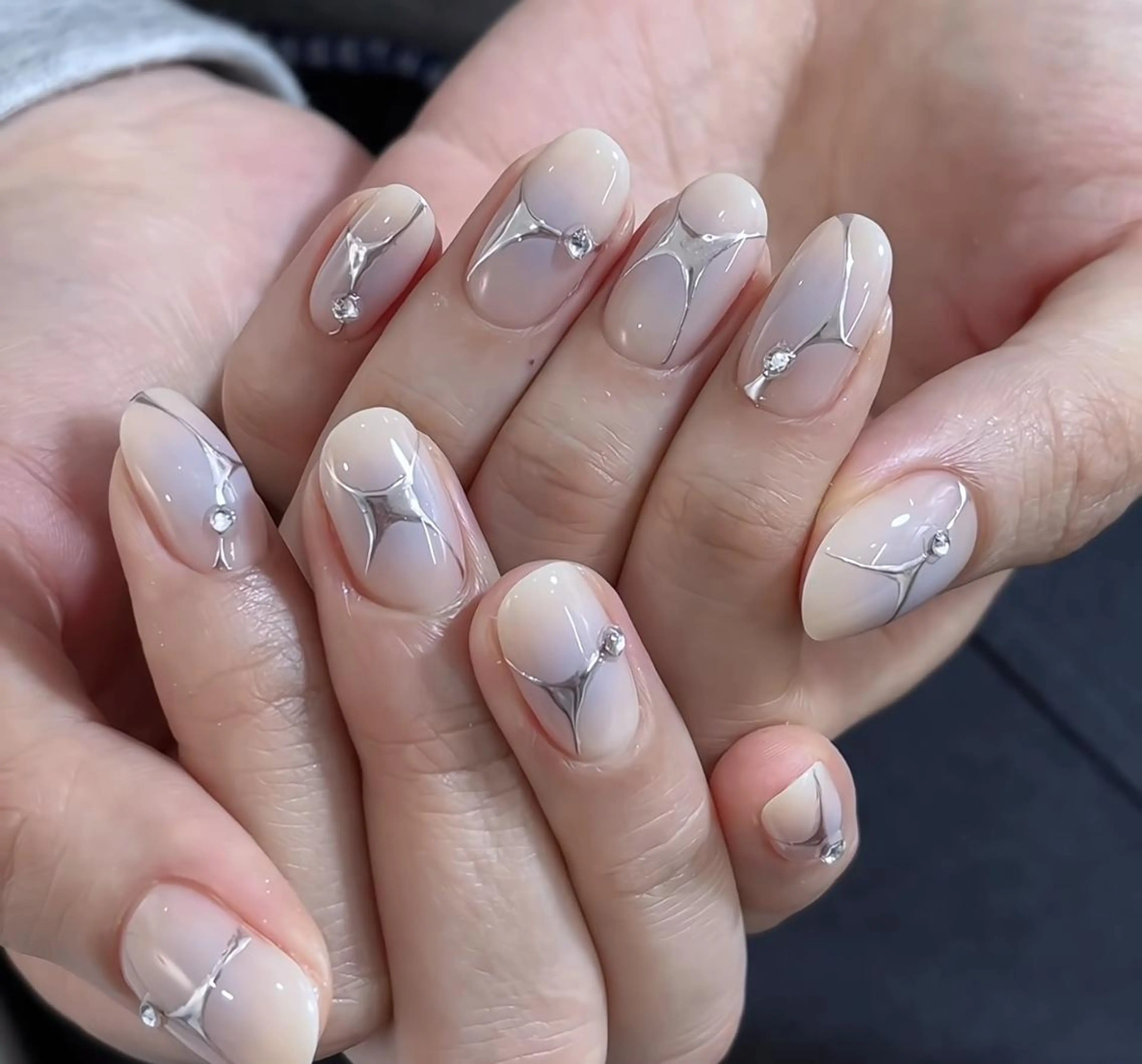 ネイル ハンドネイル エリ🫧 nail池袋東口のネイルデザイン