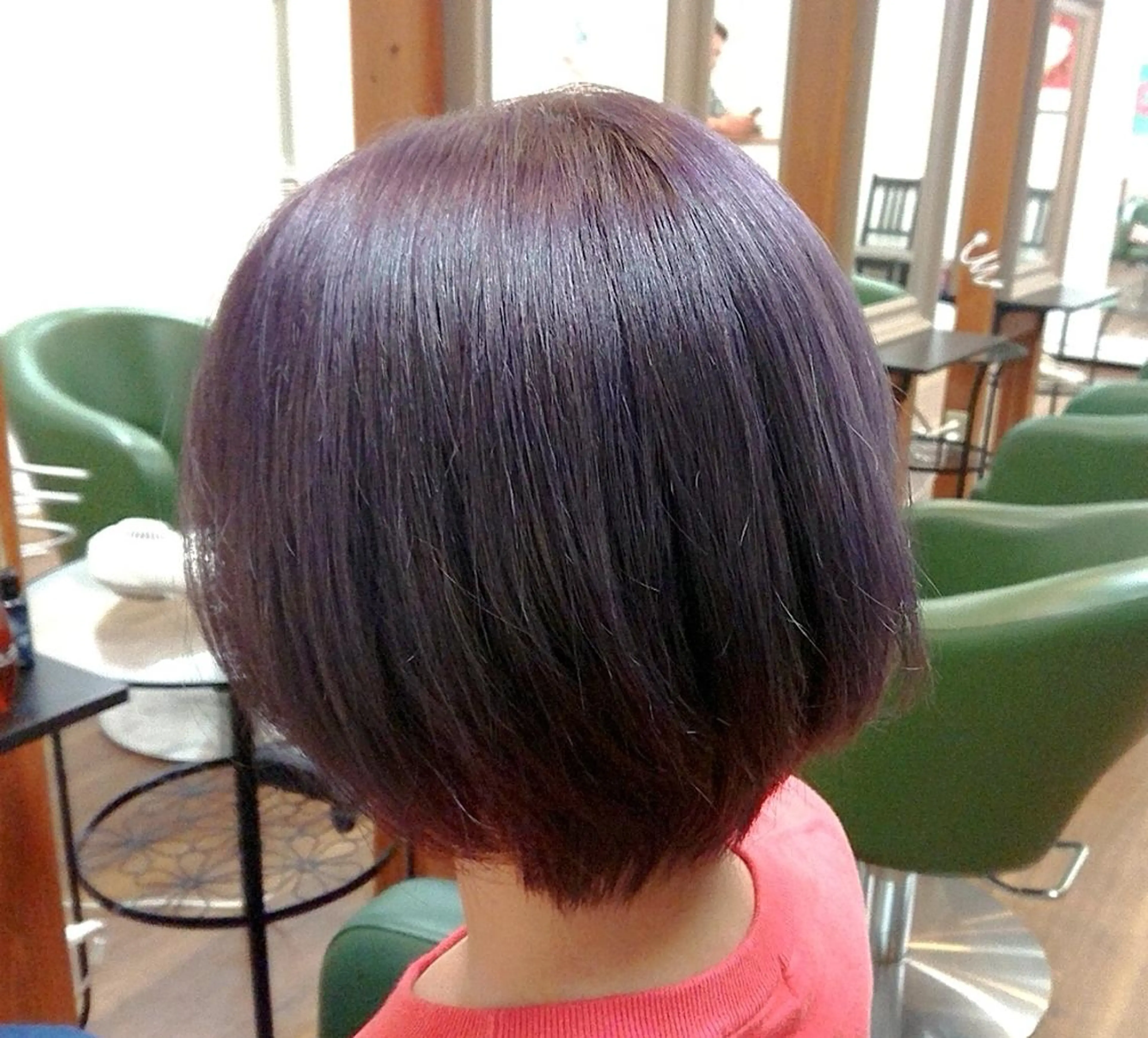 ショート パープルカラー カット ヘアカラー トリートメント 渡辺 康行のヘアスタイル