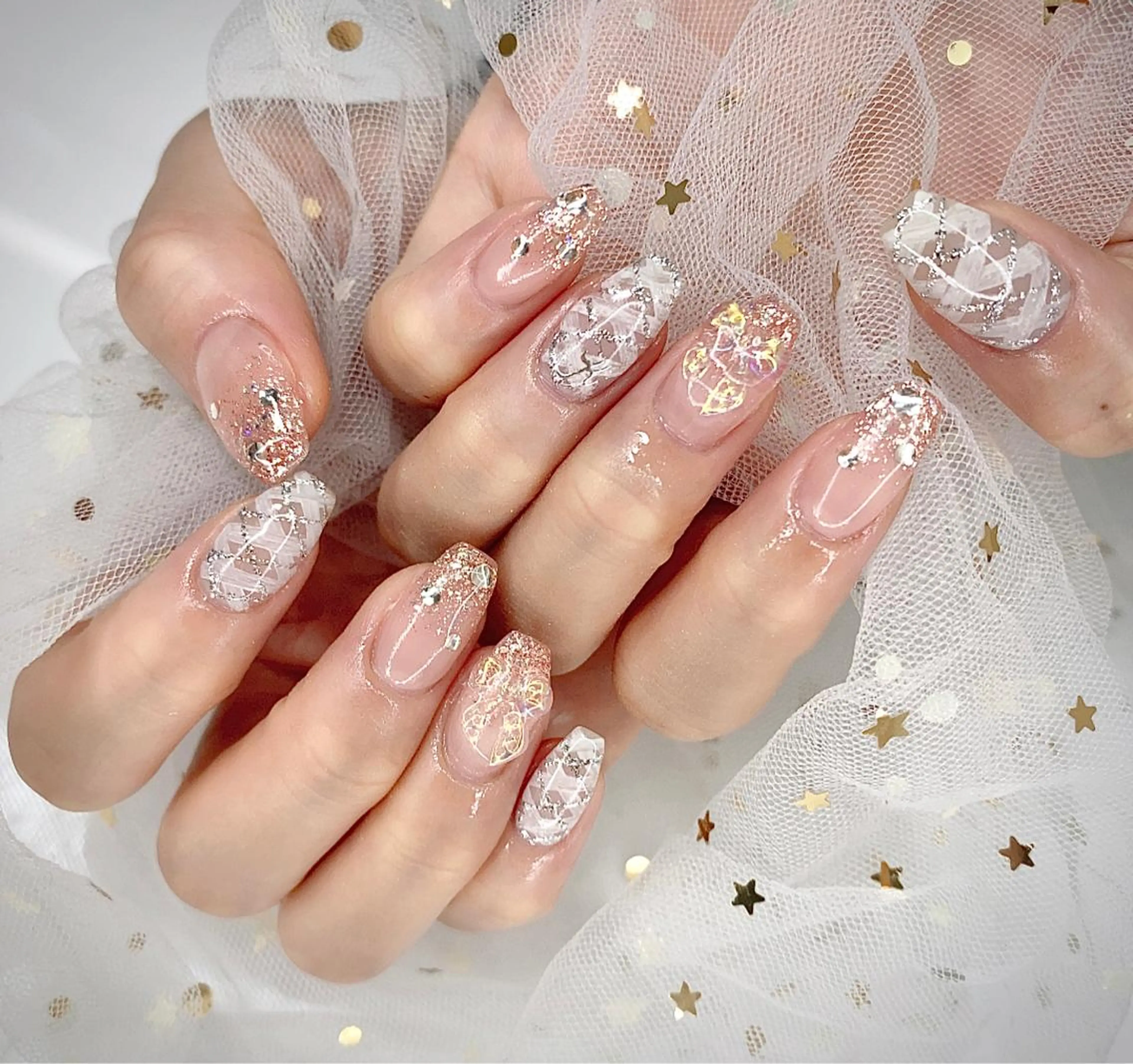 ネイル I-nailロング /ワンホン/キラキラのネイルデザイン