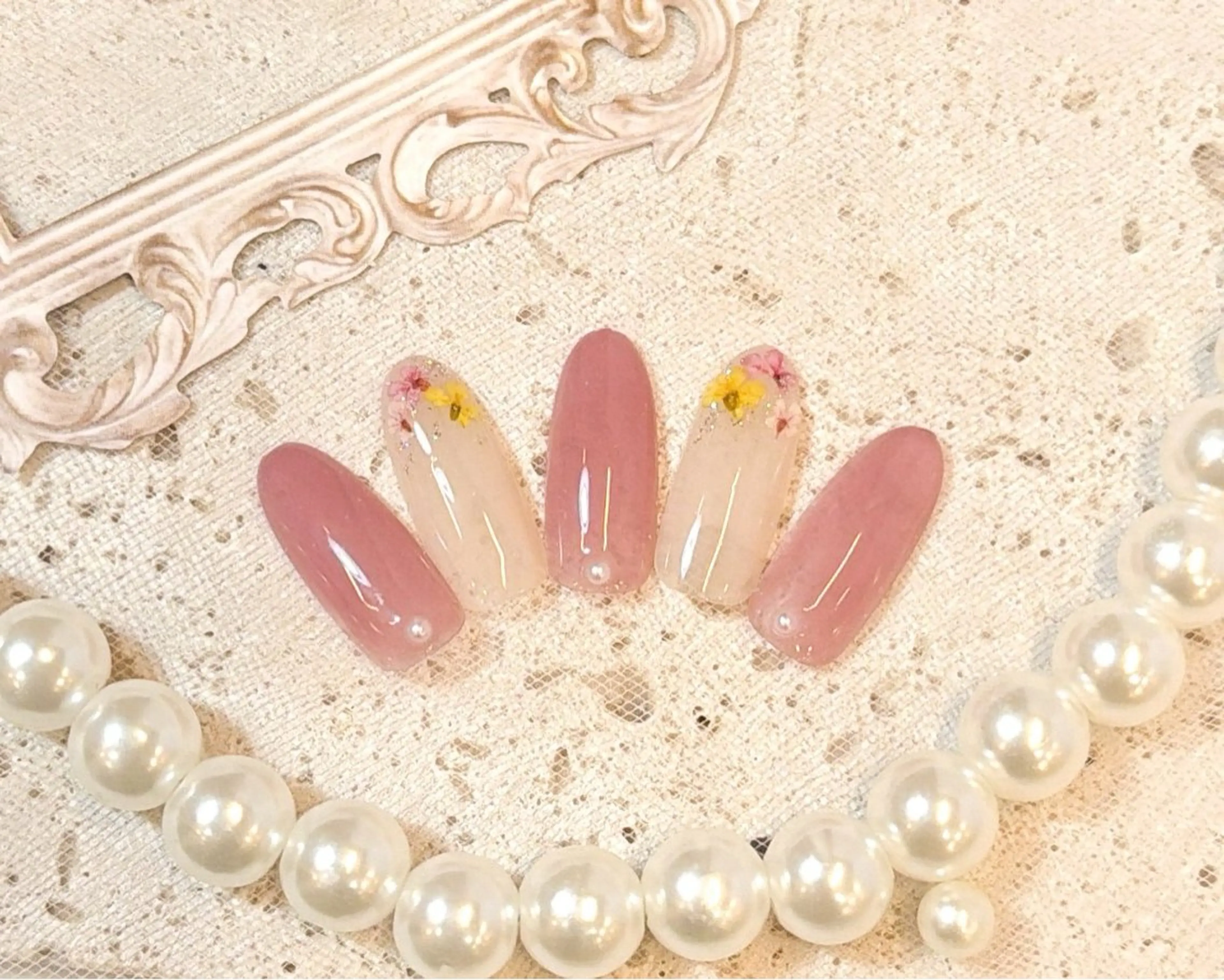 ネイル アートネイル フラッシュネイル フラワーネイル ジェルネイル ガーリー ハンドネイル Puti nailのネイルデザイン