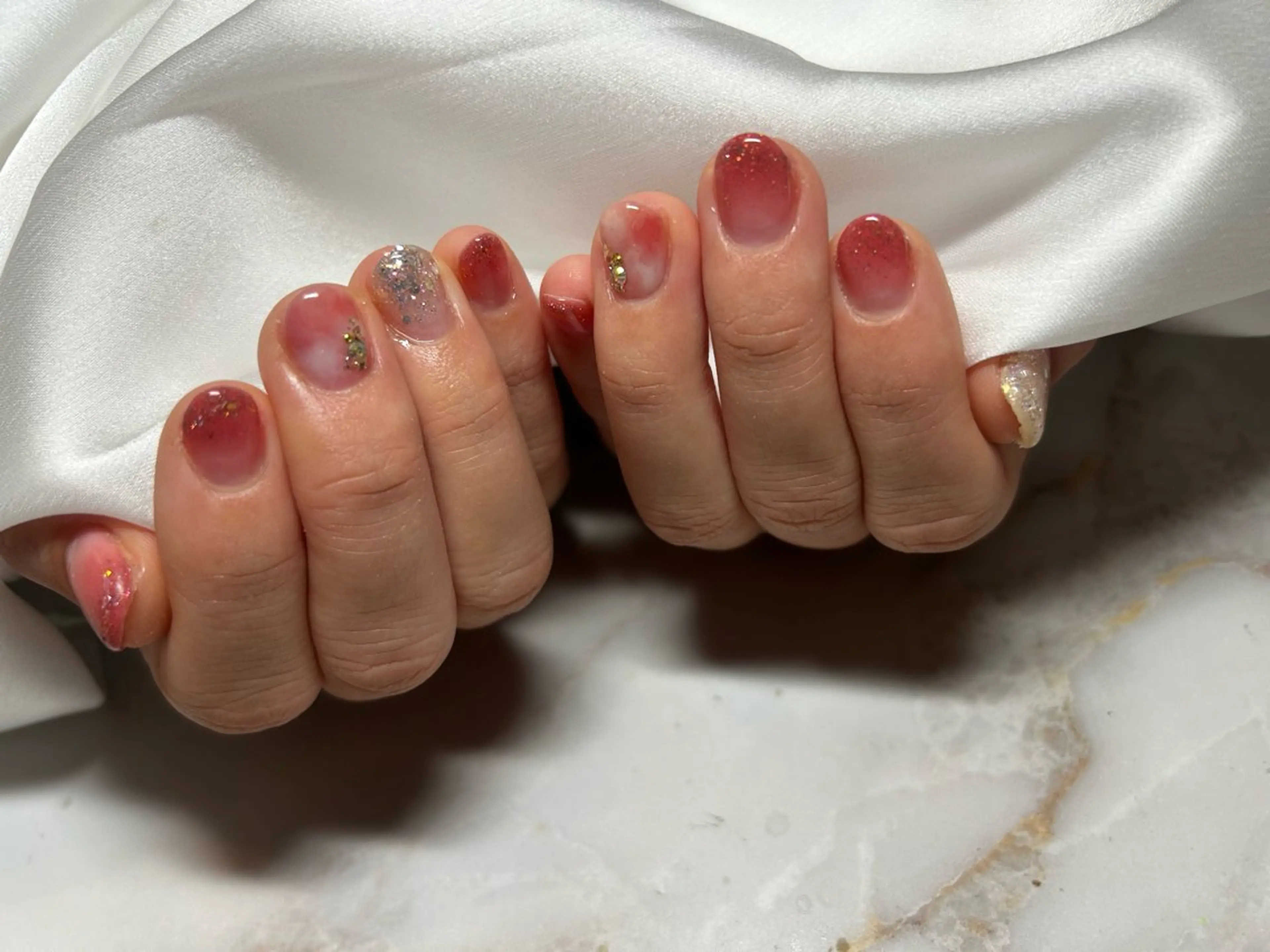 ネイル ラメ(グリッター) 大理石ネイル(マーブル) ハンドネイル yuko （ネイリスト）のネイルデザイン